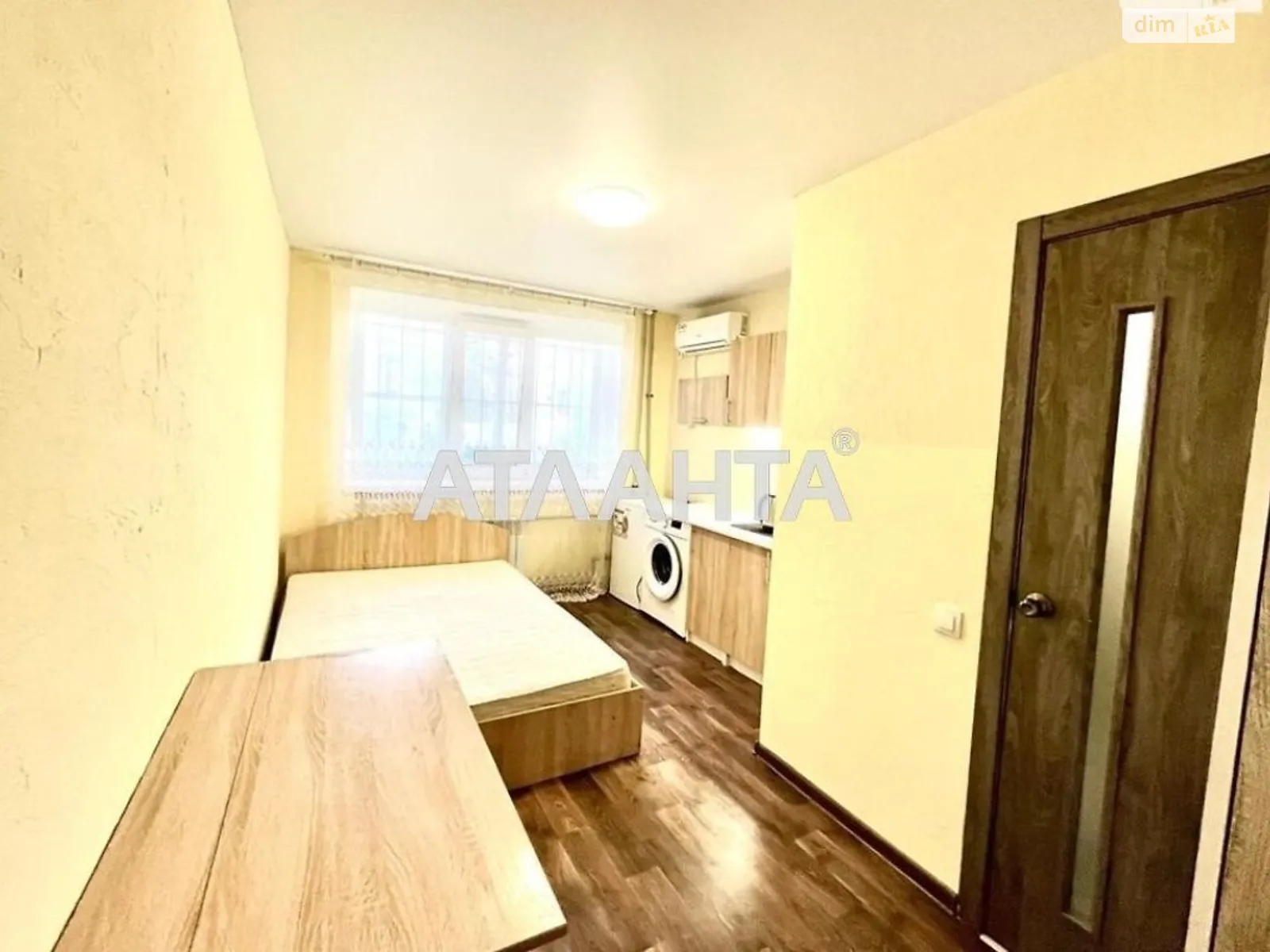 Продается 4-комнатная квартира 58 кв. м в Одессе, ул. Красная