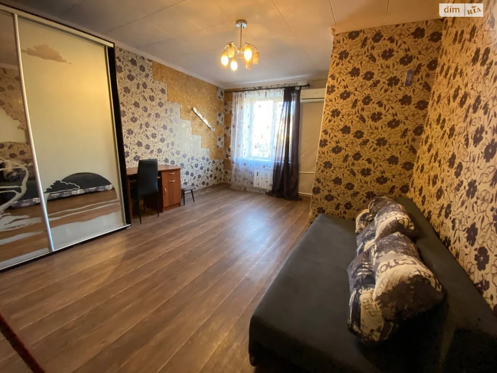 Продается 1-комнатная квартира 26 кв. м в Днепре, цена: 23000 $