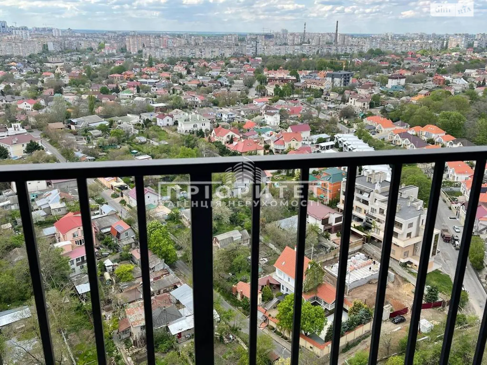 Продается 1-комнатная квартира 58.7 кв. м в Одессе, ул. Дача Ковалевского - фото 1