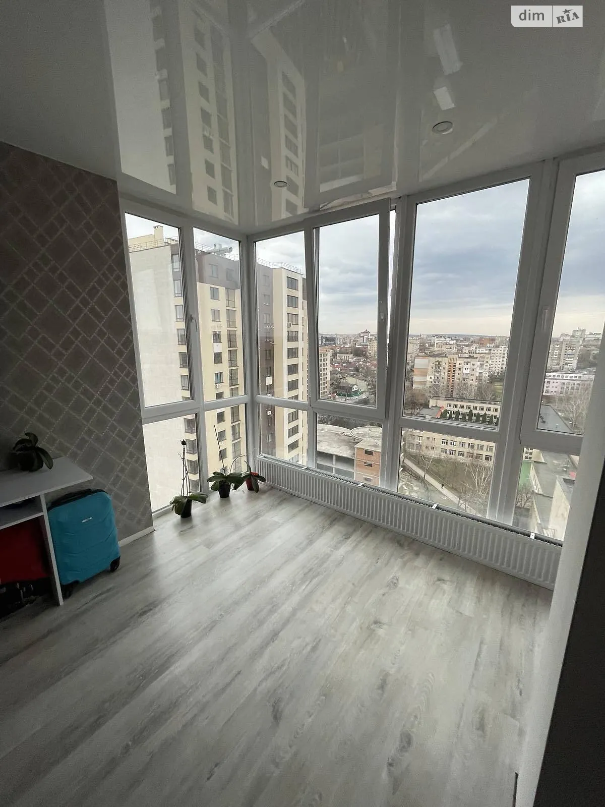 Продается 2-комнатная квартира 70 кв. м в Хмельницком, ул. Проскуровского Подполья, 165А