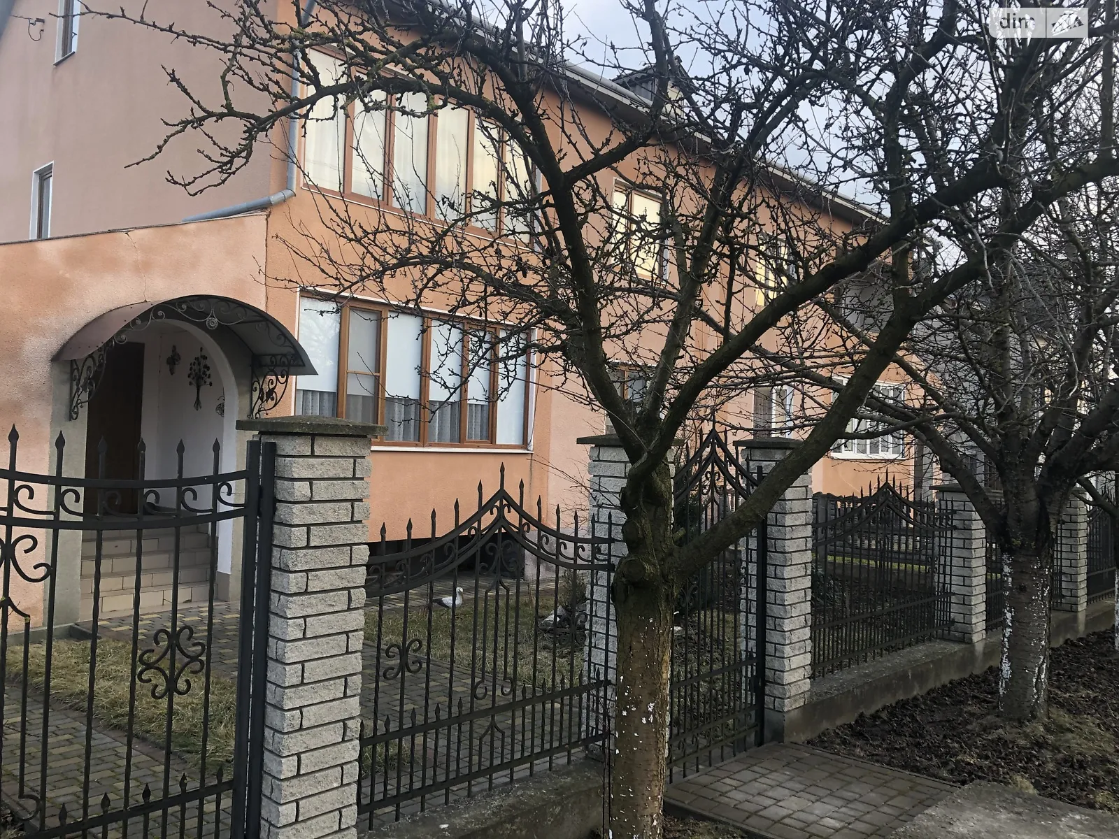 Продается 3-комнатная квартира 143 кв. м в Залещиках, цена: 55000 $