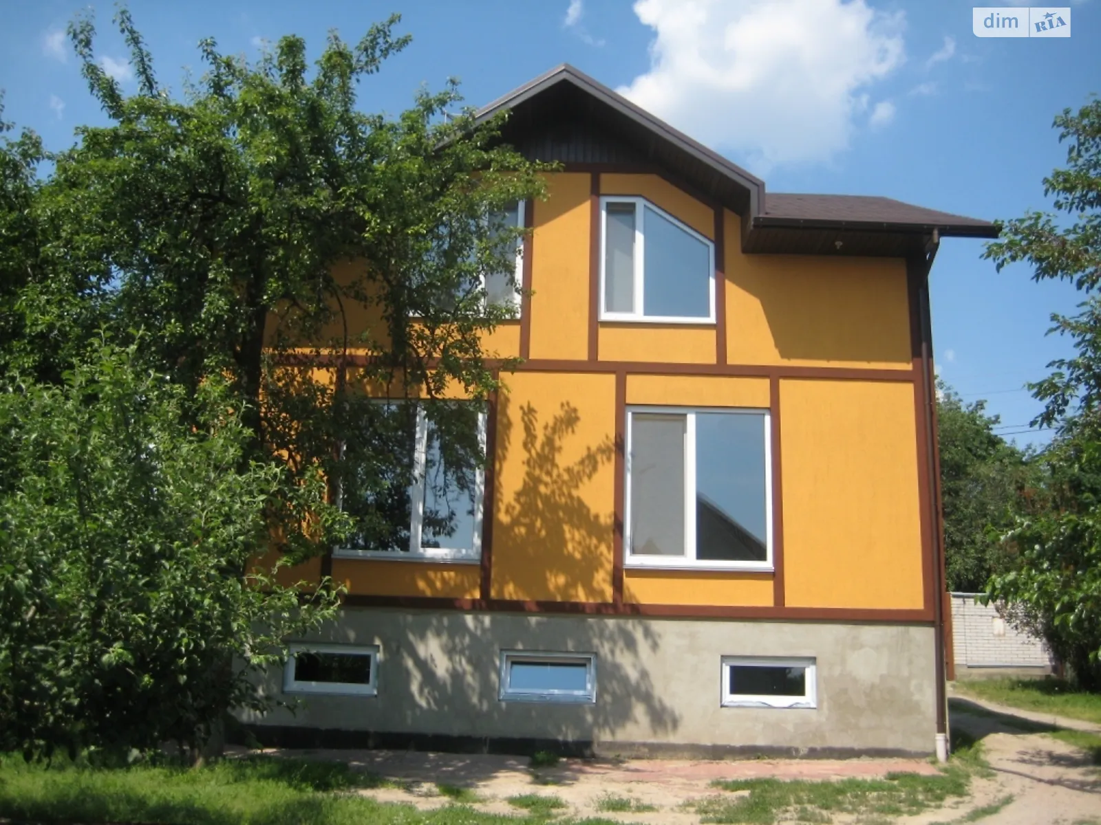 Продається будинок 2 поверховий 250 кв. м з садом, цена: 450000 $ - фото 1