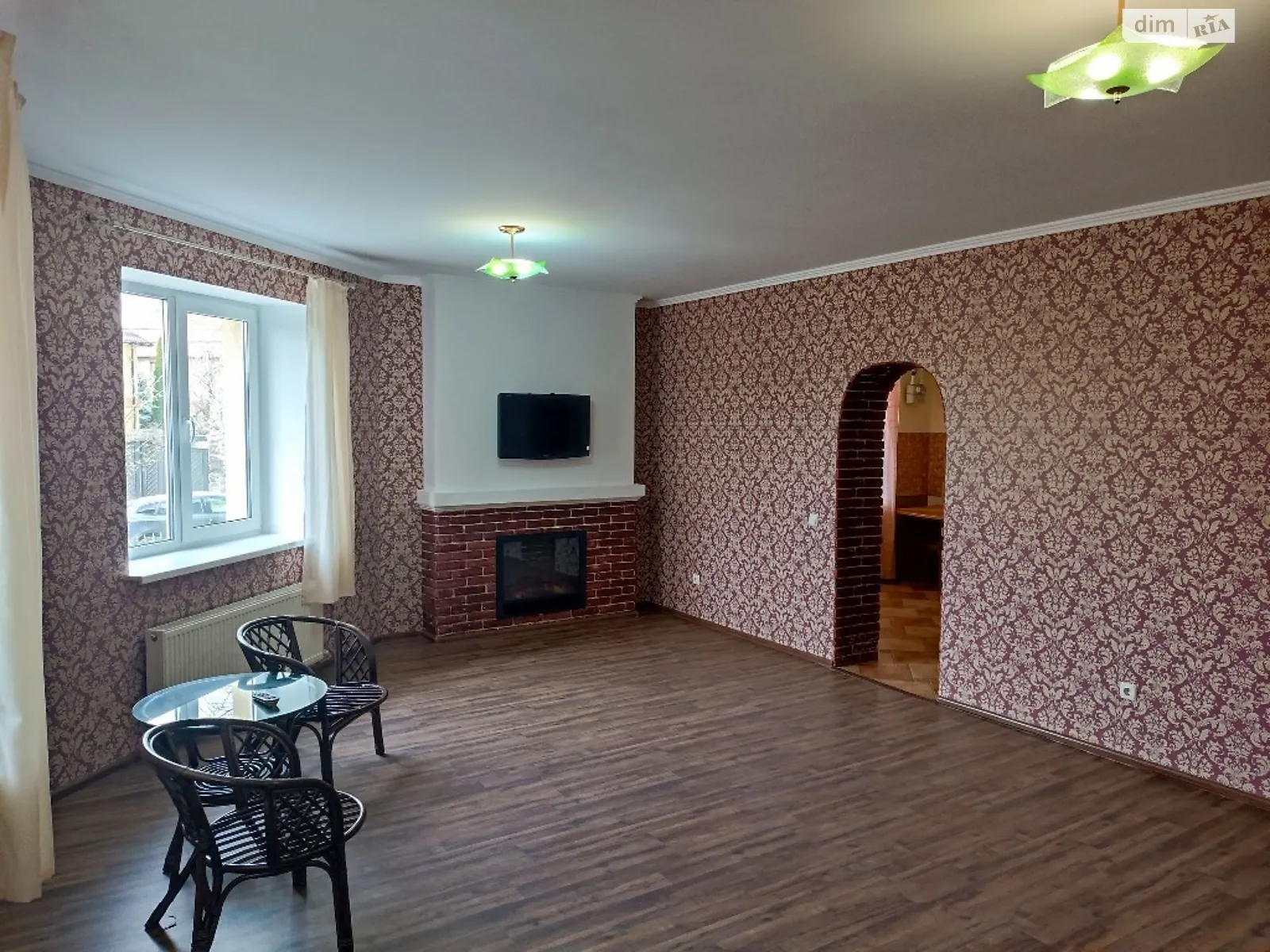 Продается 2-комнатная квартира 97 кв. м в Ровно, ул. Ясная