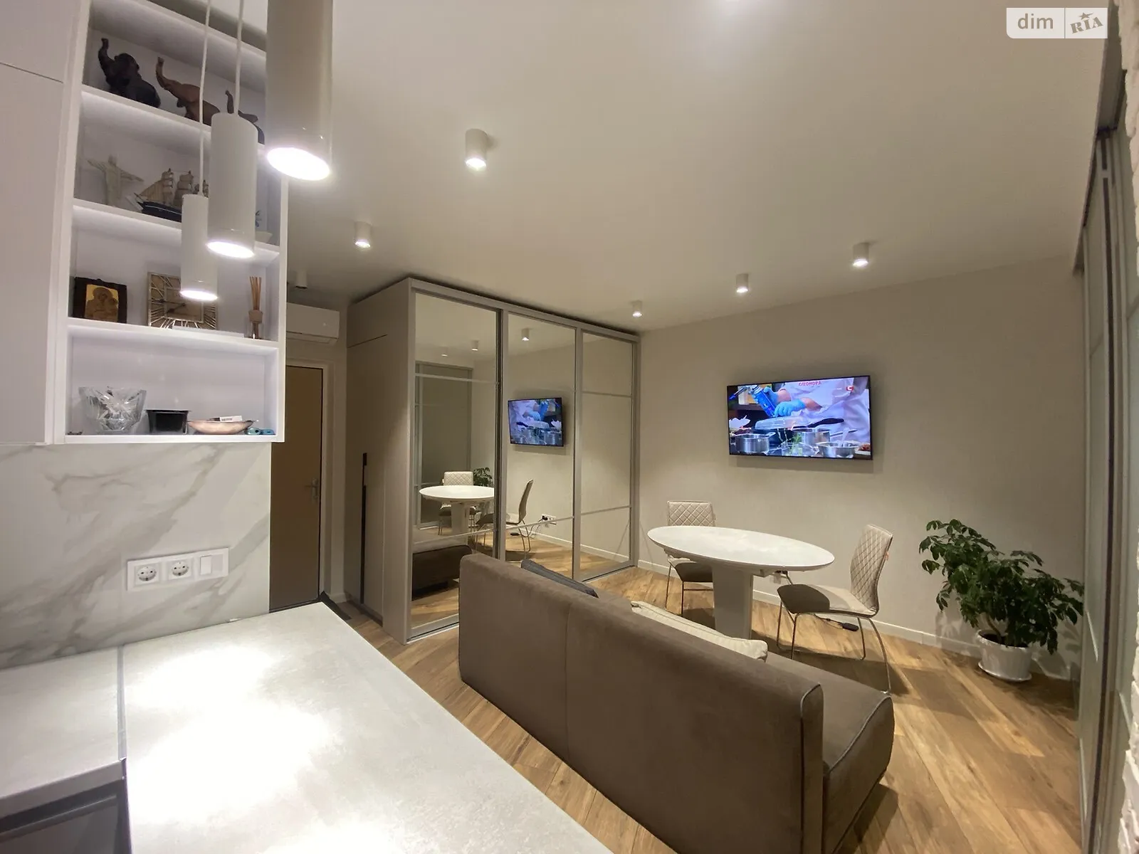 Продается 1-комнатная квартира 39.8 кв. м в Одессе, ул. Львовская, 15Б - фото 1