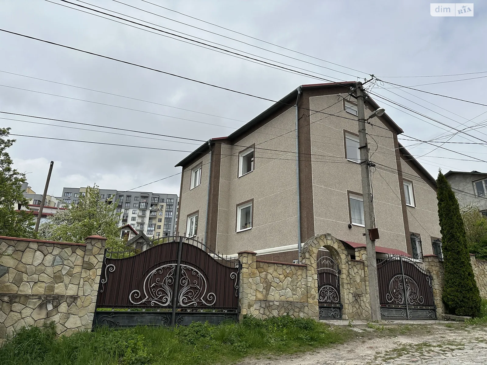 Продается дом на 3 этажа 280 кв. м с террасой - фото 2