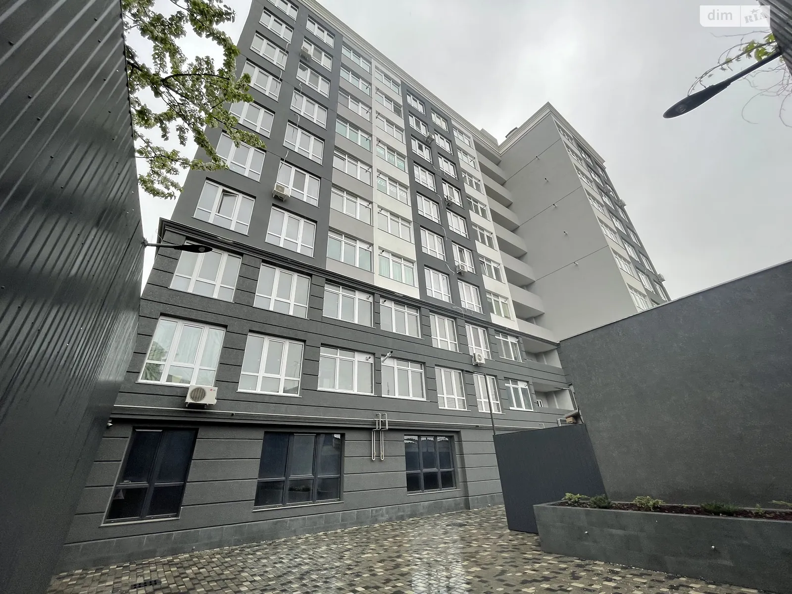 Продается 1-комнатная квартира 54 кв. м в Одессе, ул. Балковская - фото 1