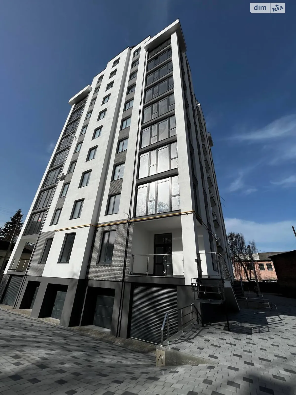 Продается 3-комнатная квартира 89.3 кв. м в Ивано-Франковске, ул. Млынарская
