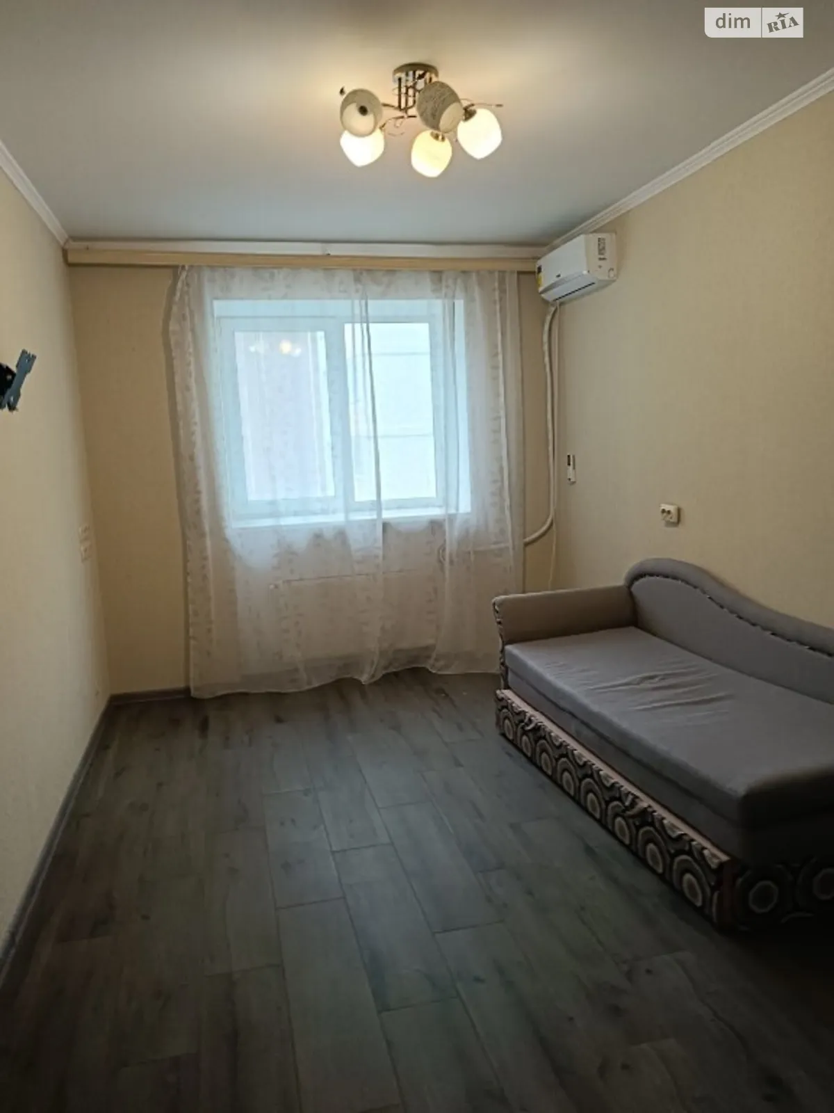 Продается 1-комнатная квартира 42 кв. м в Одессе, ул. Академика Сахарова