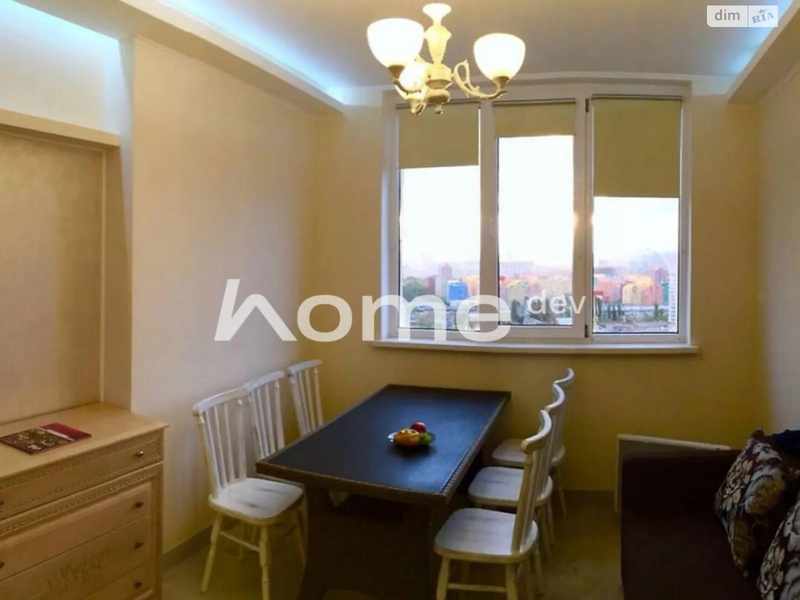 Продается 3-комнатная квартира 50 кв. м в Киеве, ул. Княгини Ингигерды(Лобачевского)