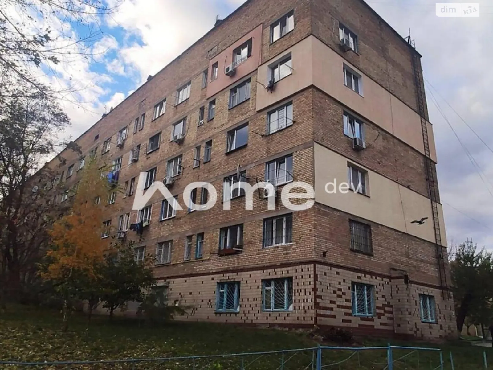 Продается 1-комнатная квартира 27 кв. м в Киеве, ул. Казацкая