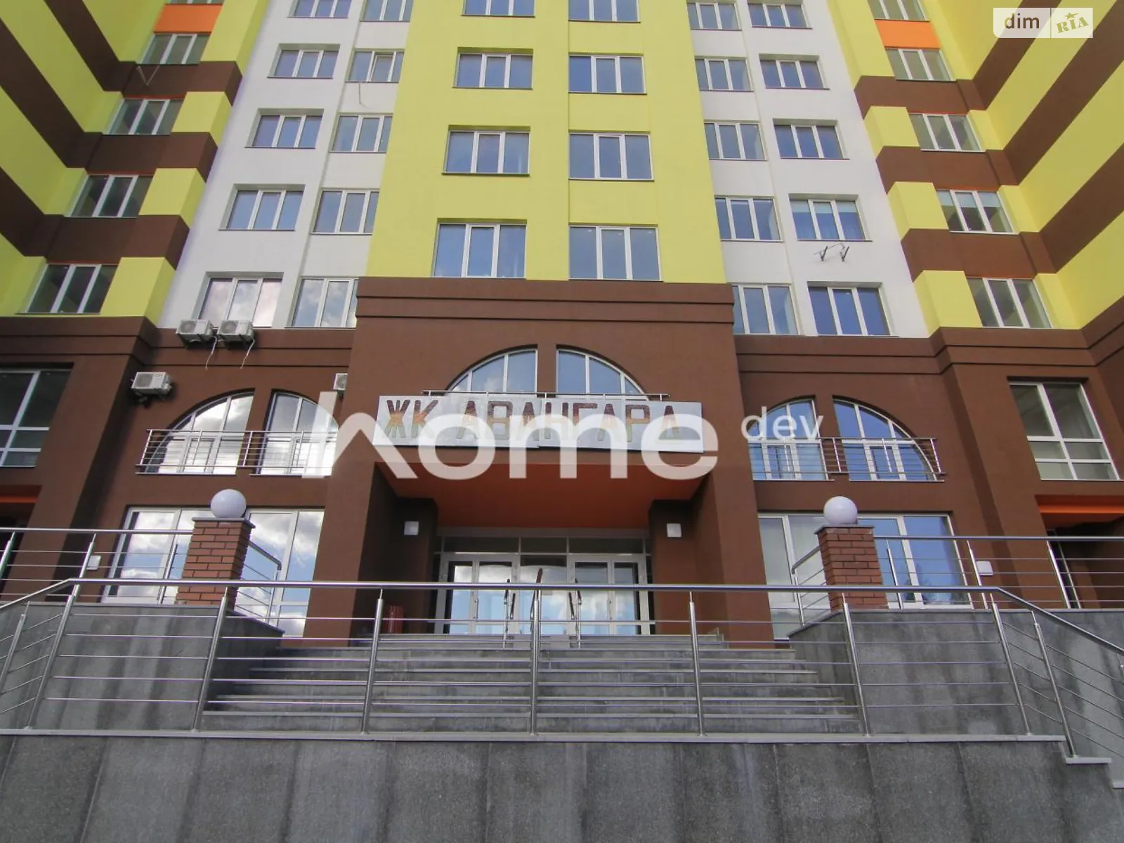 Продается 1-комнатная квартира 49 кв. м в Киеве, просп. Голосеевский(40-летия Октября)