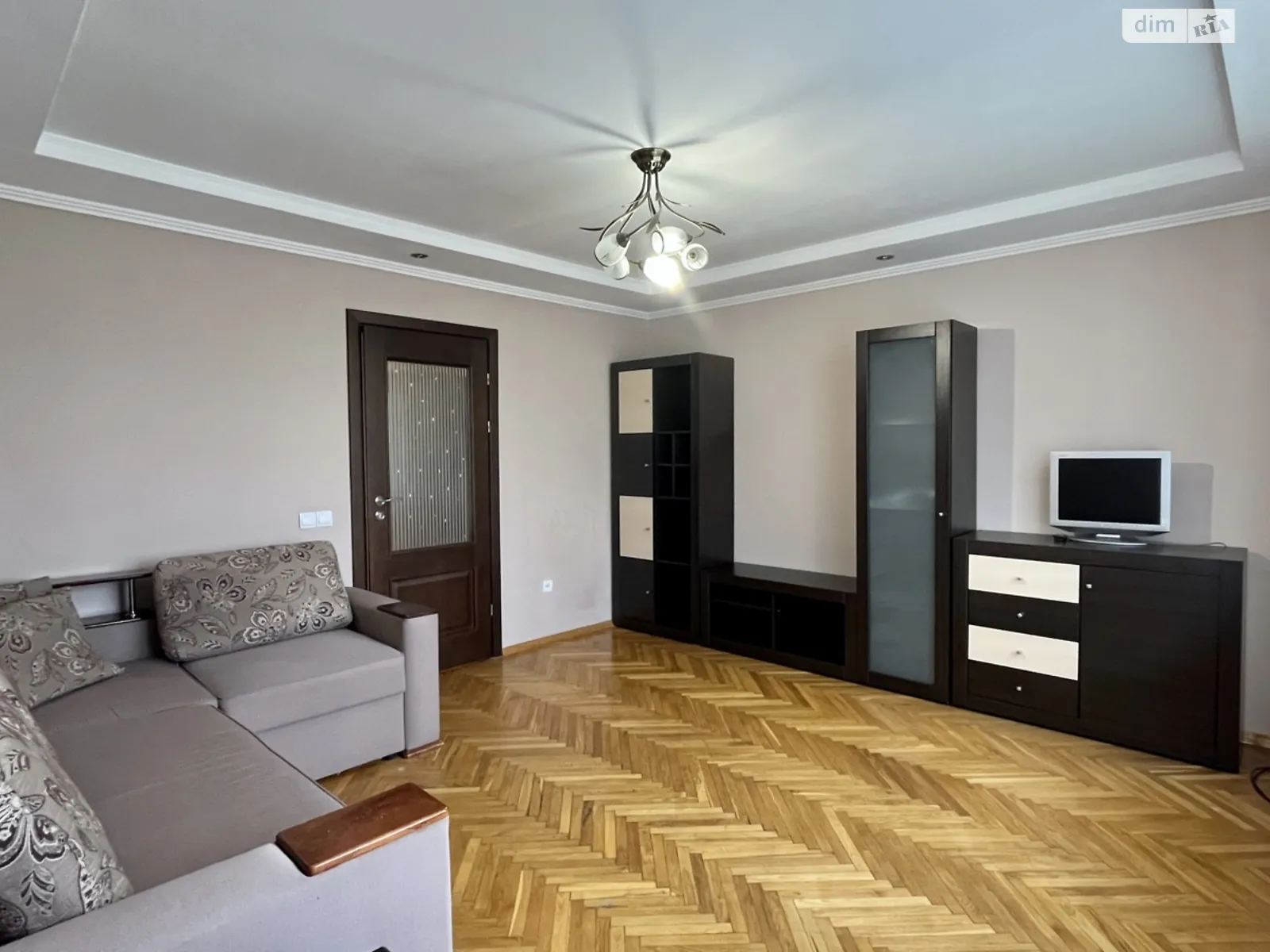 Продается 2-комнатная квартира 52 кв. м в Львове, ул. Пасечная, 85