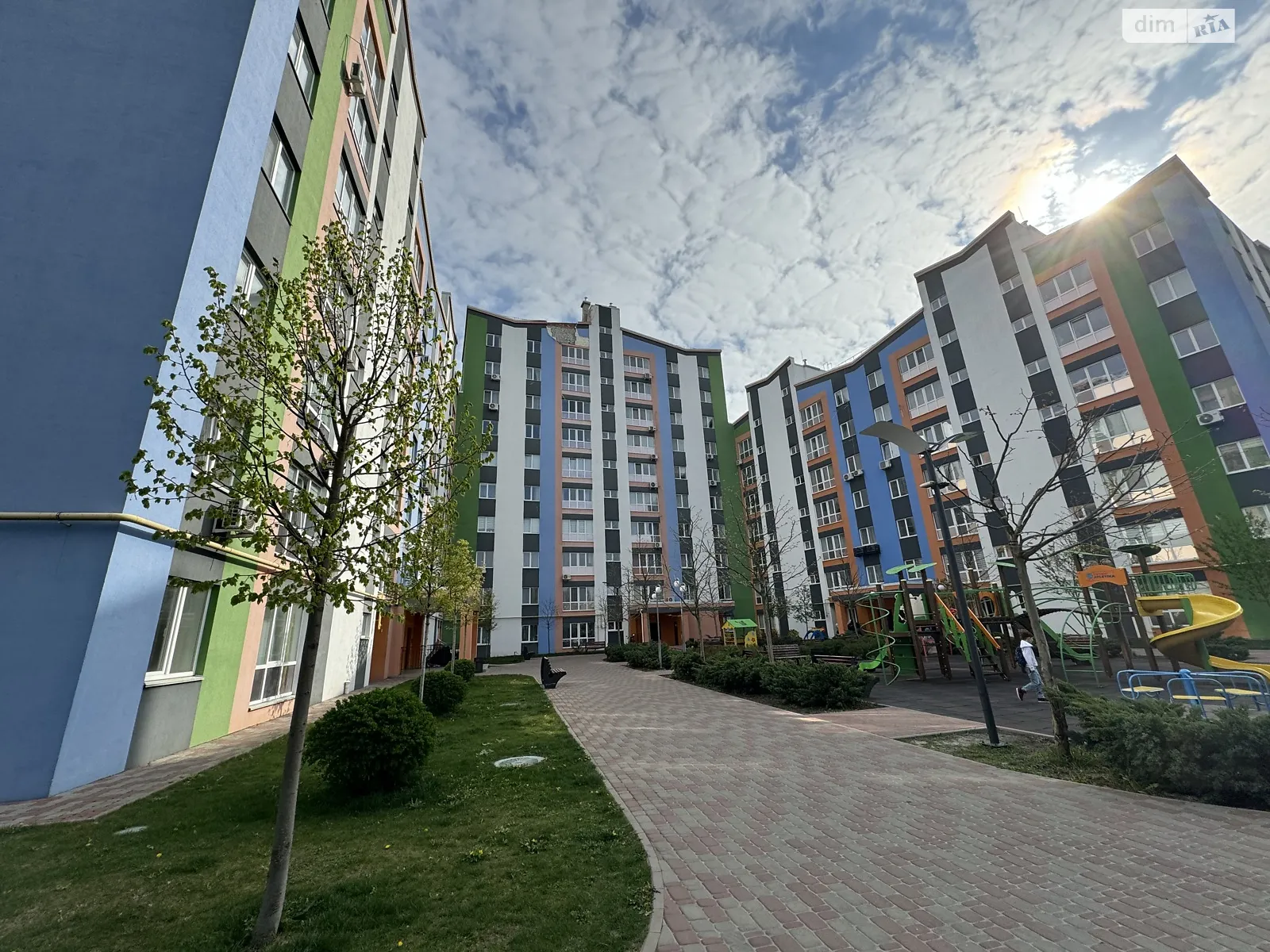 Продається 2-кімнатна квартира 52 кв. м у Ірпені, вул. Дмитра Павличка(Єсеніна) - фото 1