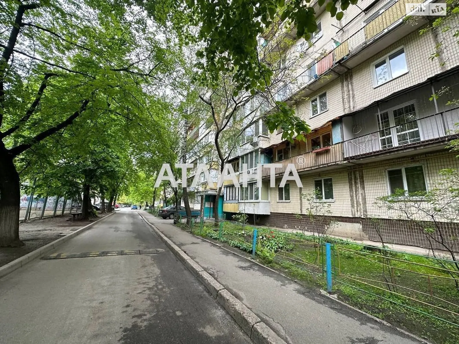 Продается 2-комнатная квартира 49 кв. м в Киеве, ул. Автозаводская, 25 - фото 1