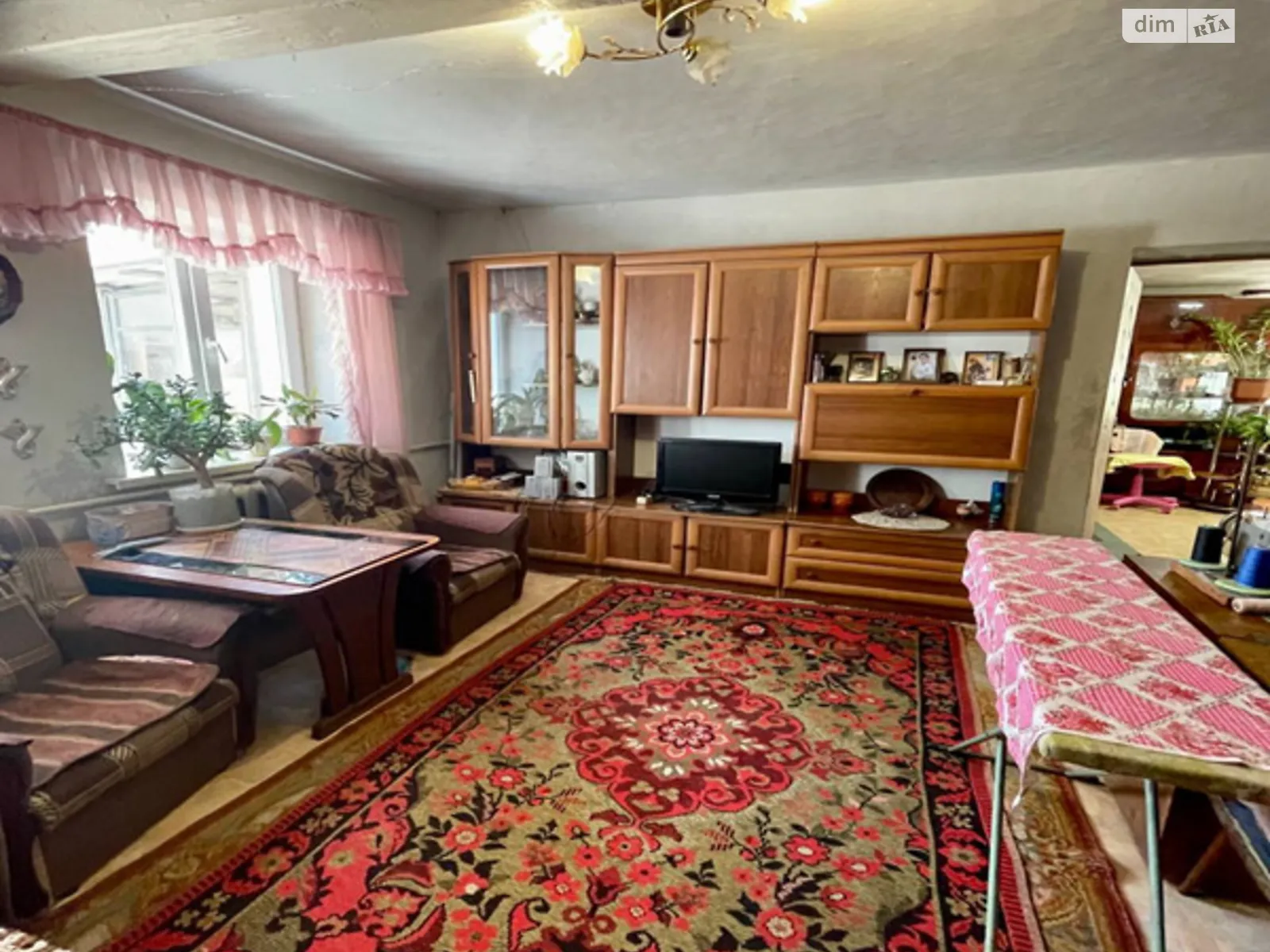 Продається одноповерховий будинок 69 кв. м з каміном, цена: 37000 $