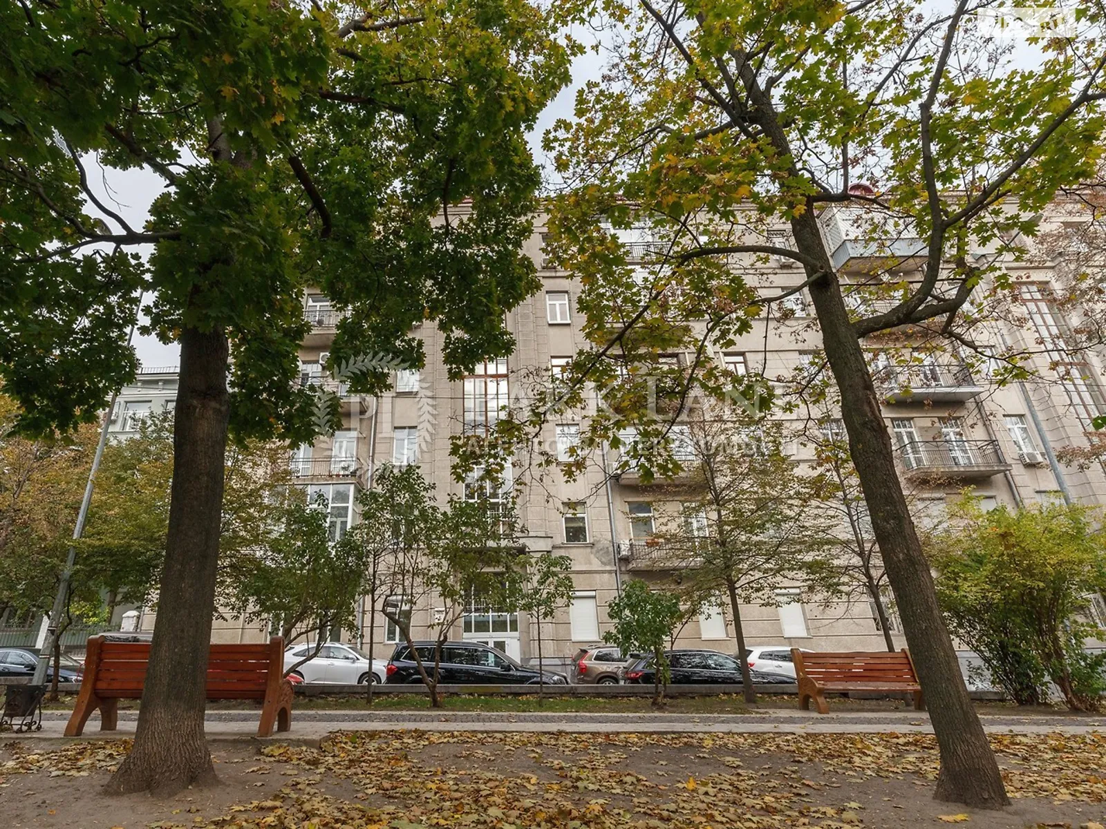 Сдается в аренду 4-комнатная квартира 190.7 кв. м в Киеве - фото 2