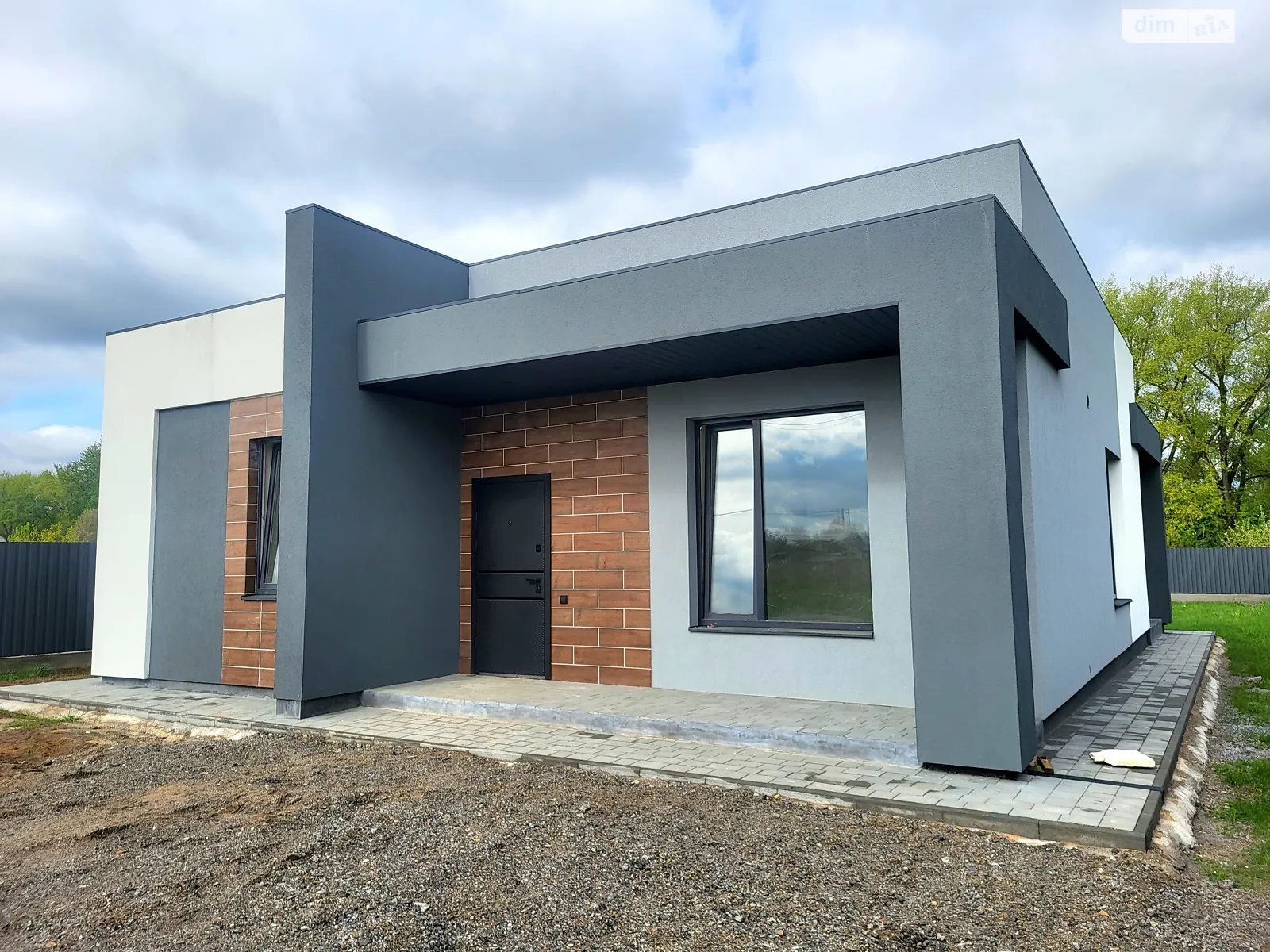 Продается одноэтажный дом 106 кв. м с садом, цена: 95000 $ - фото 1