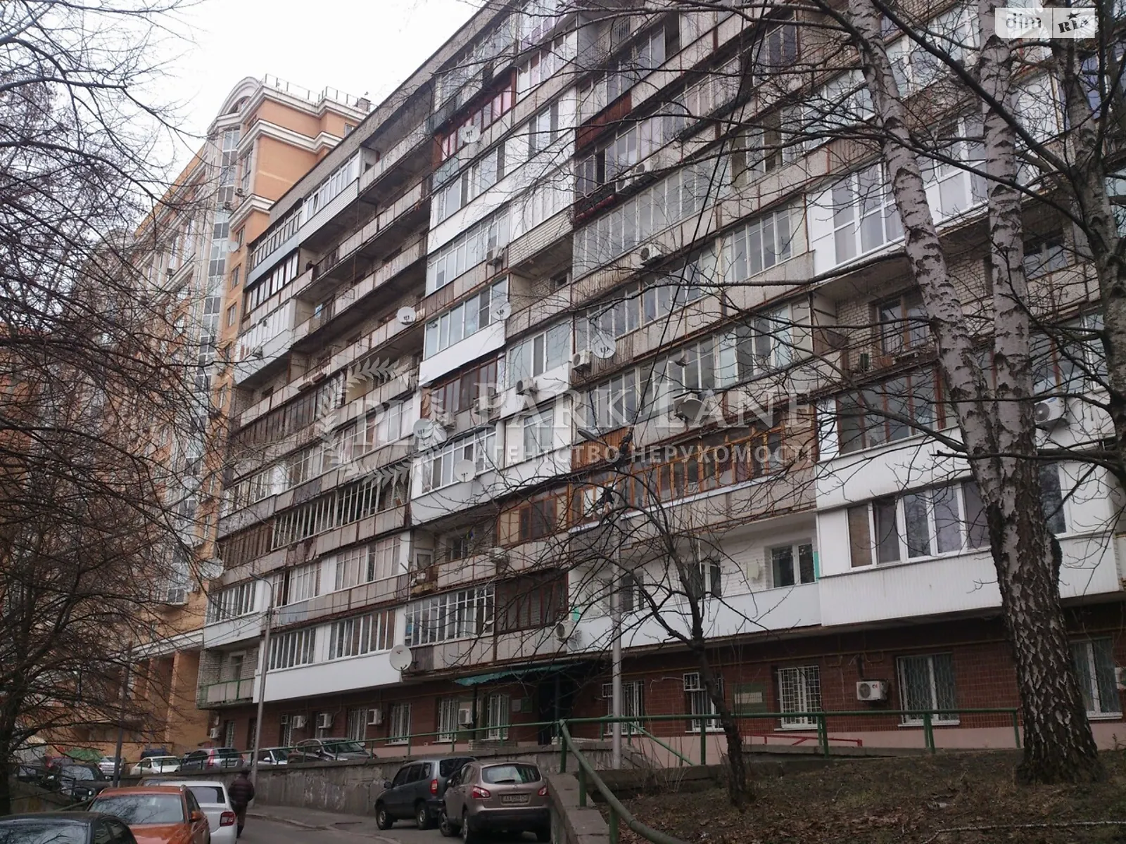 Продается 4-комнатная квартира 100 кв. м в Киеве, ул. Василия Тютюнника - фото 1