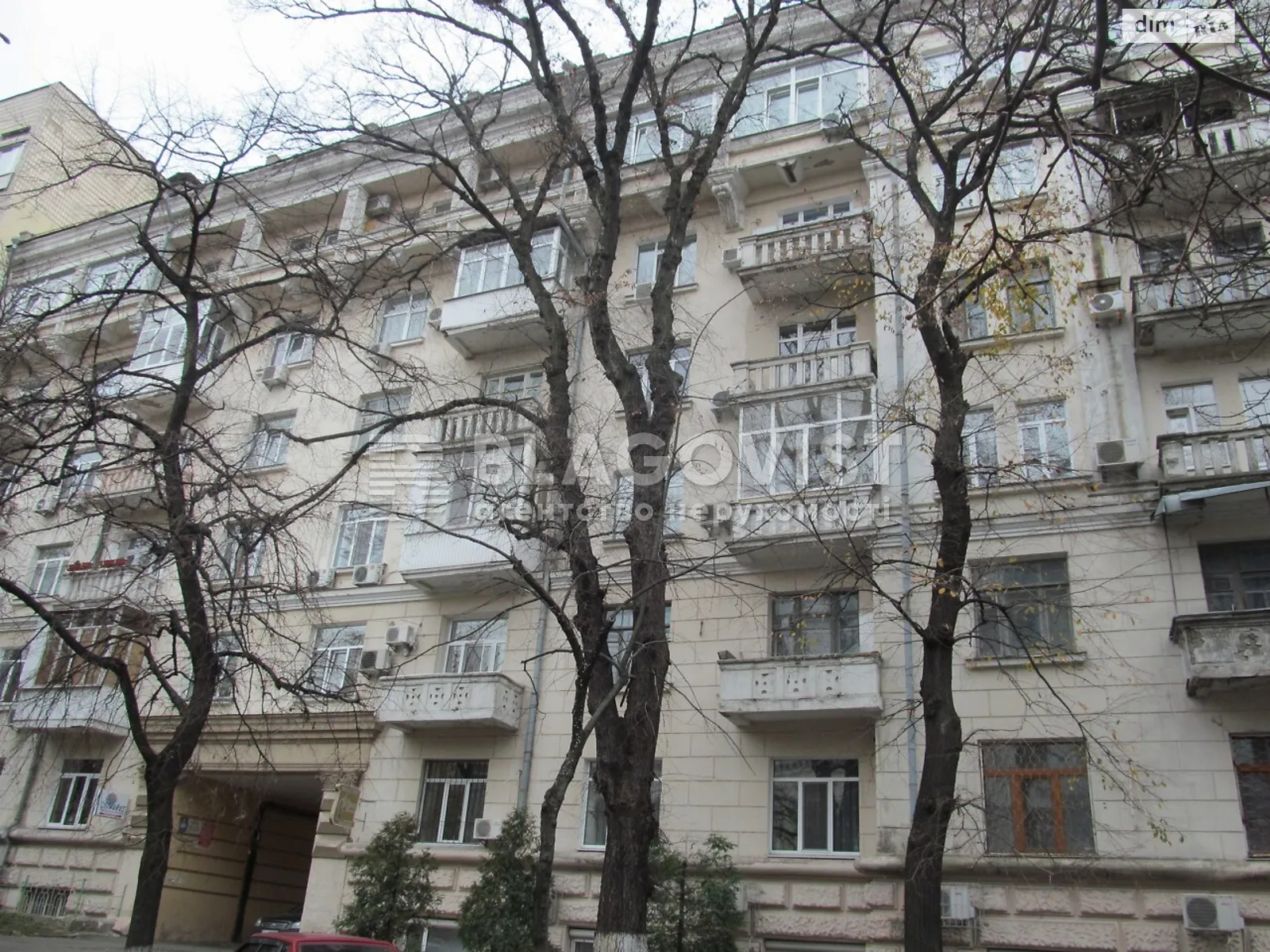 Продается 5-комнатная квартира 136.3 кв. м в Киеве, ул. Обсерваторная