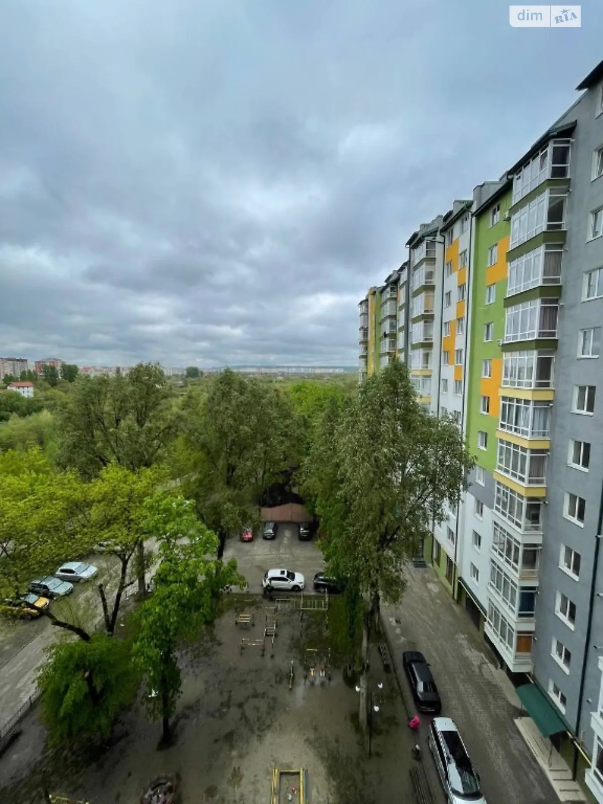 Продается 3-комнатная квартира 92 кв. м в Ивано-Франковске, ул. Тисменицкая, 249 - фото 1