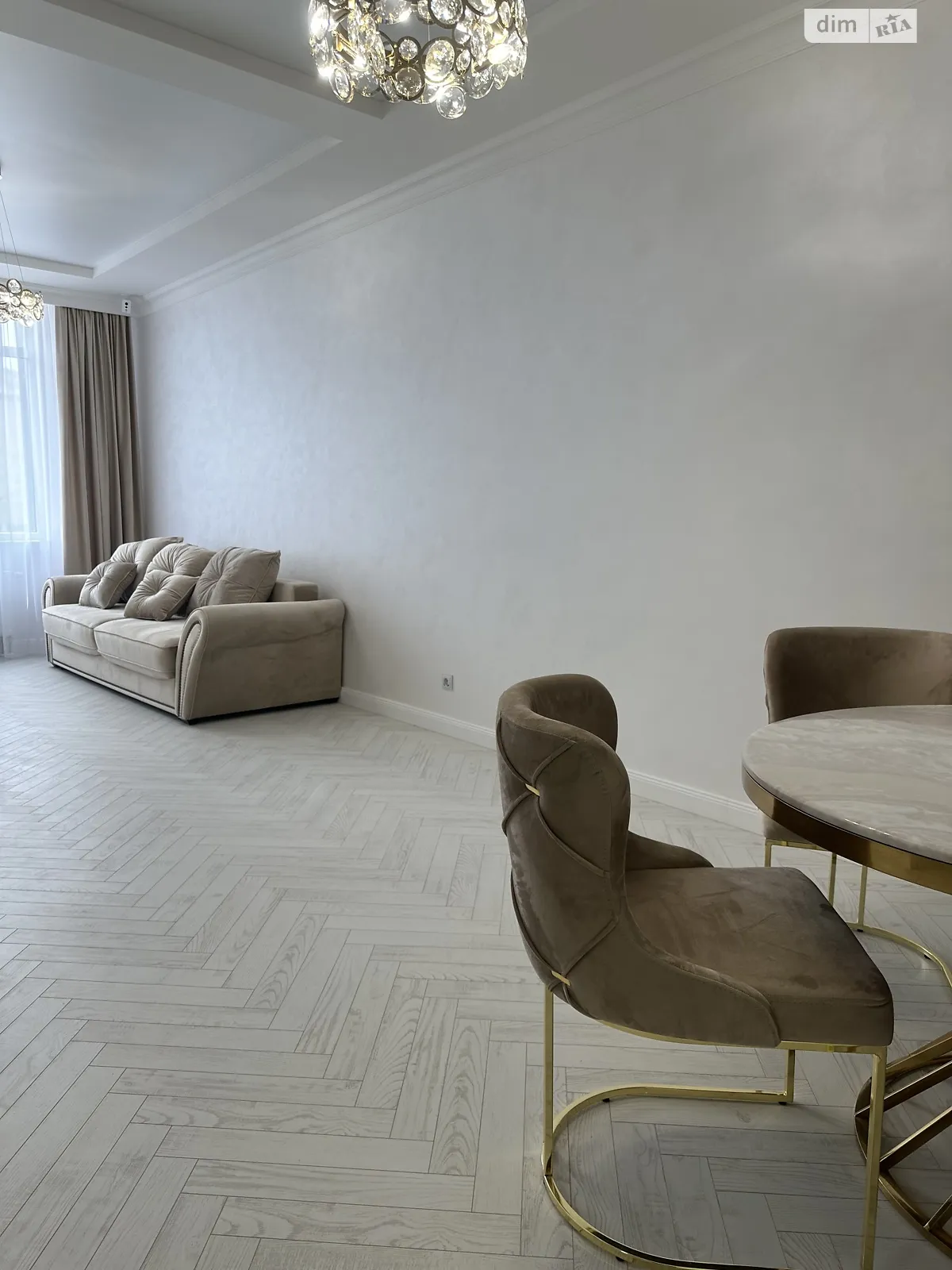 Здається в оренду 1-кімнатна квартира 67 кв. м у Одесі, цена: 650 грн