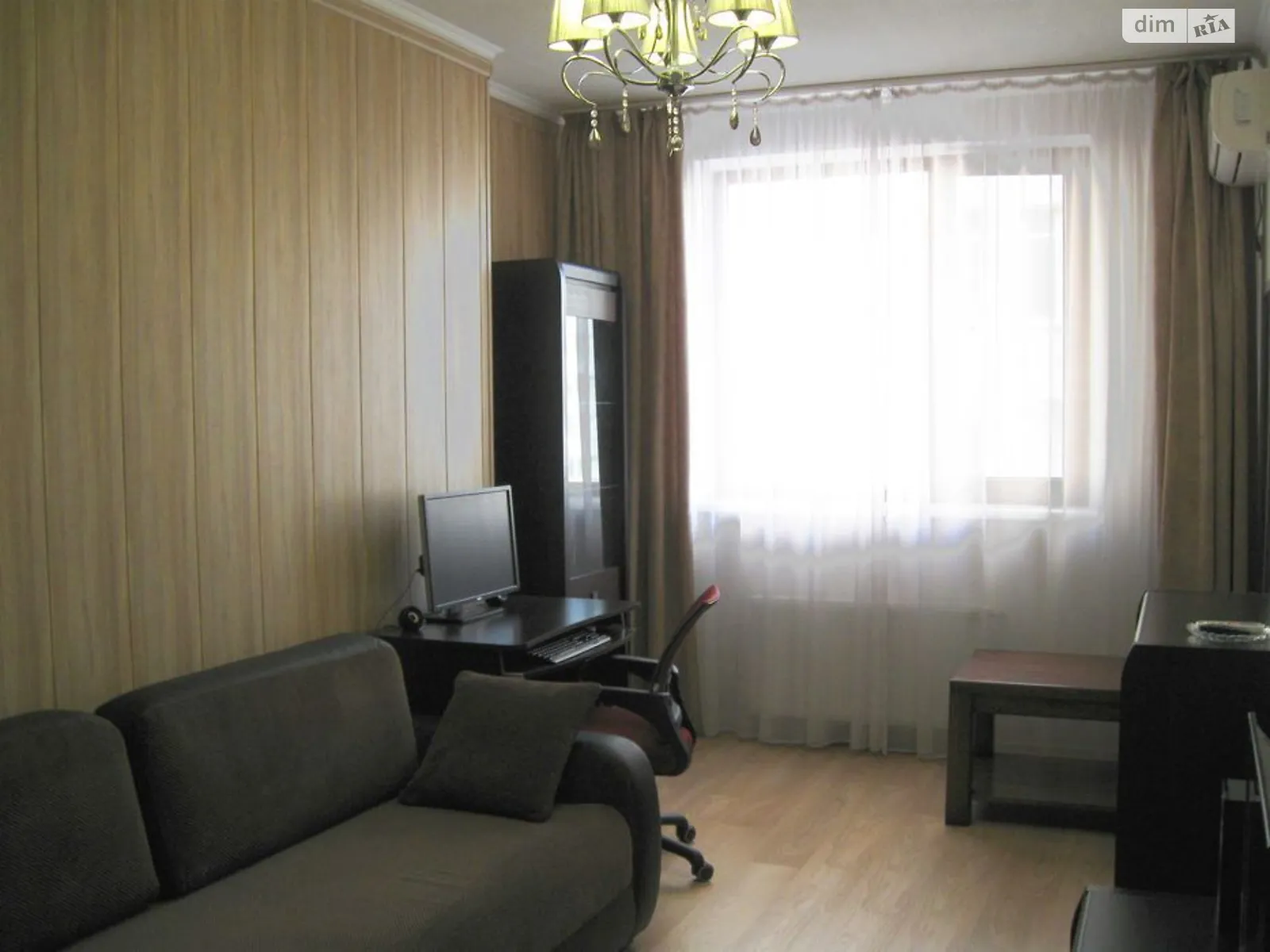 Продается 1-комнатная квартира 42 кв. м в Одессе, ул. Маршала Говорова