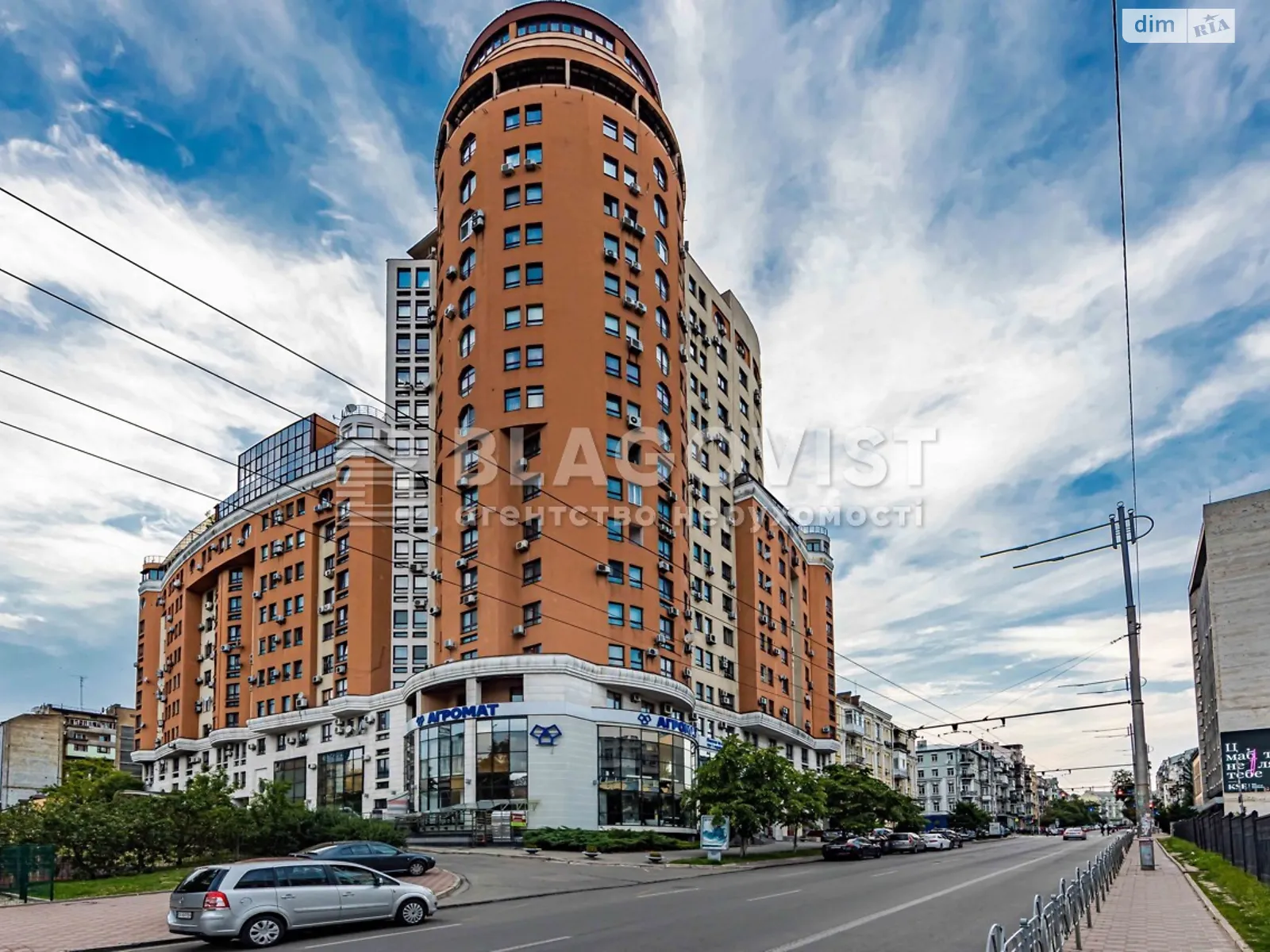 Сдается в аренду 3-комнатная квартира 108 кв. м в Киеве, ул. Шота Руставели, 44 - фото 1