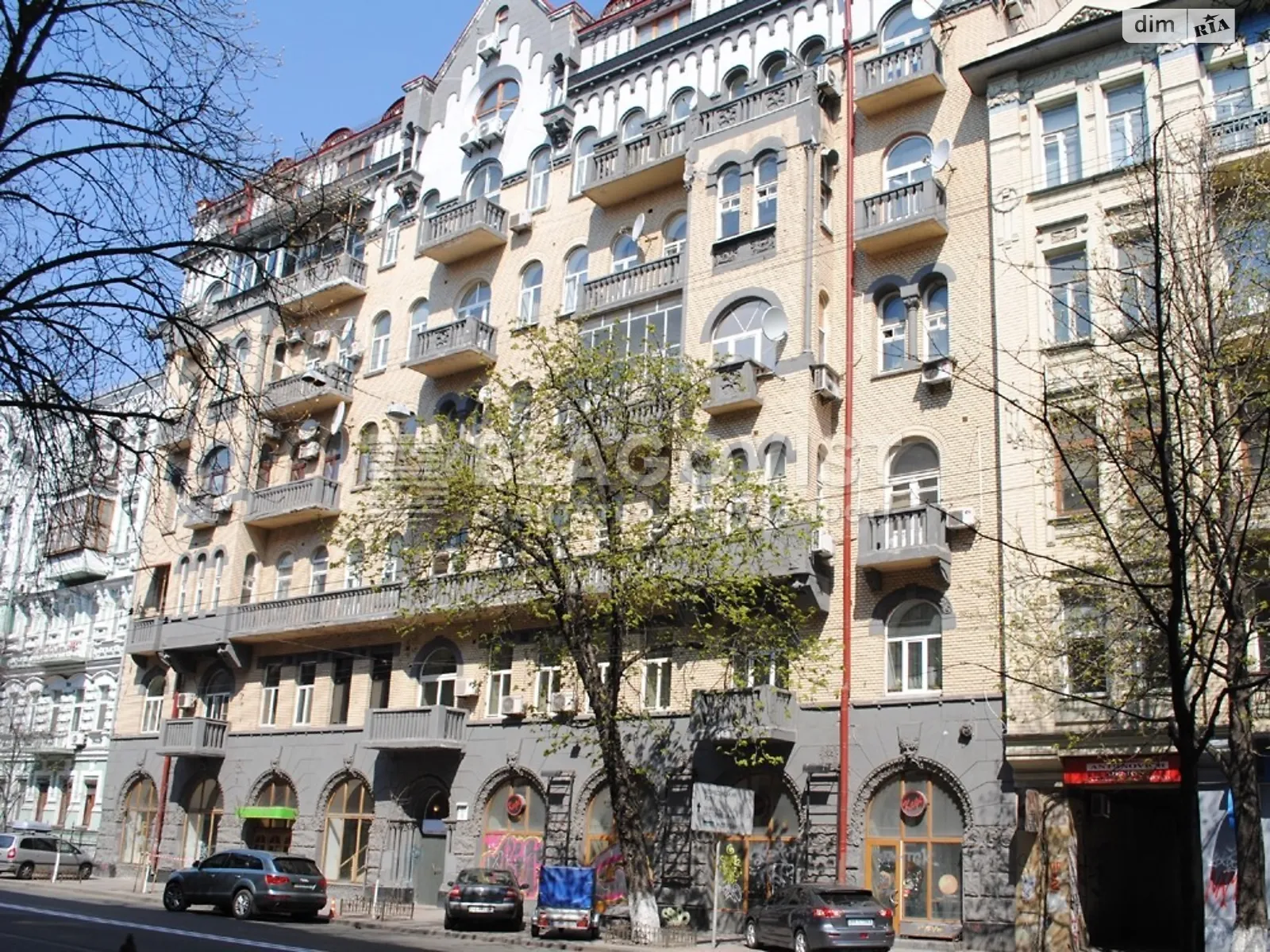 Продается 2-комнатная квартира 59 кв. м в Киеве, ул. Малая Житомирская