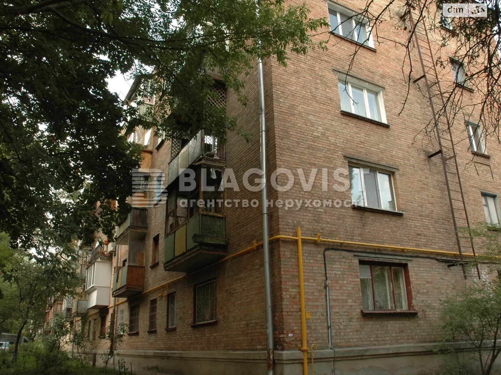 Продается 3-комнатная квартира 62 кв. м в Киеве, ул. Белорусская, 15
