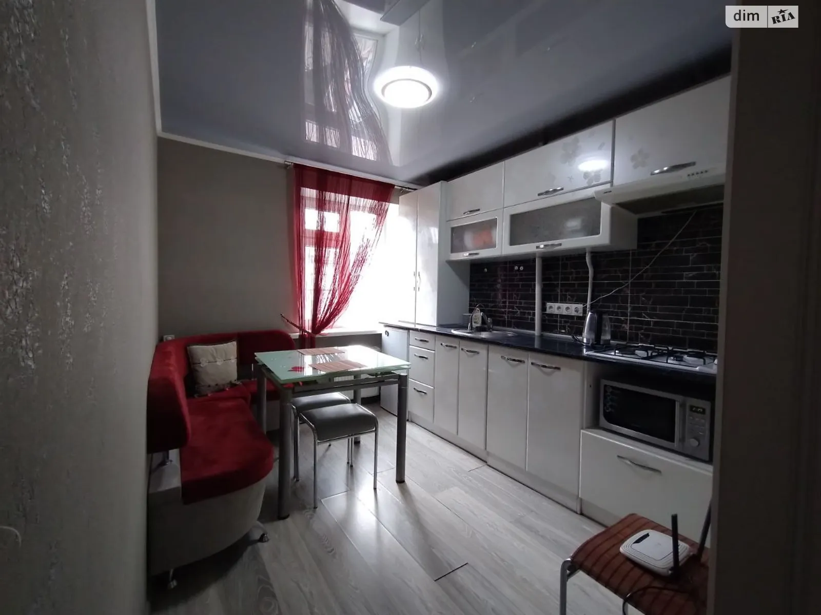 Здається в оренду 1-кімнатна квартира 32 кв. м у Кривому Розі, цена: 7500 грн