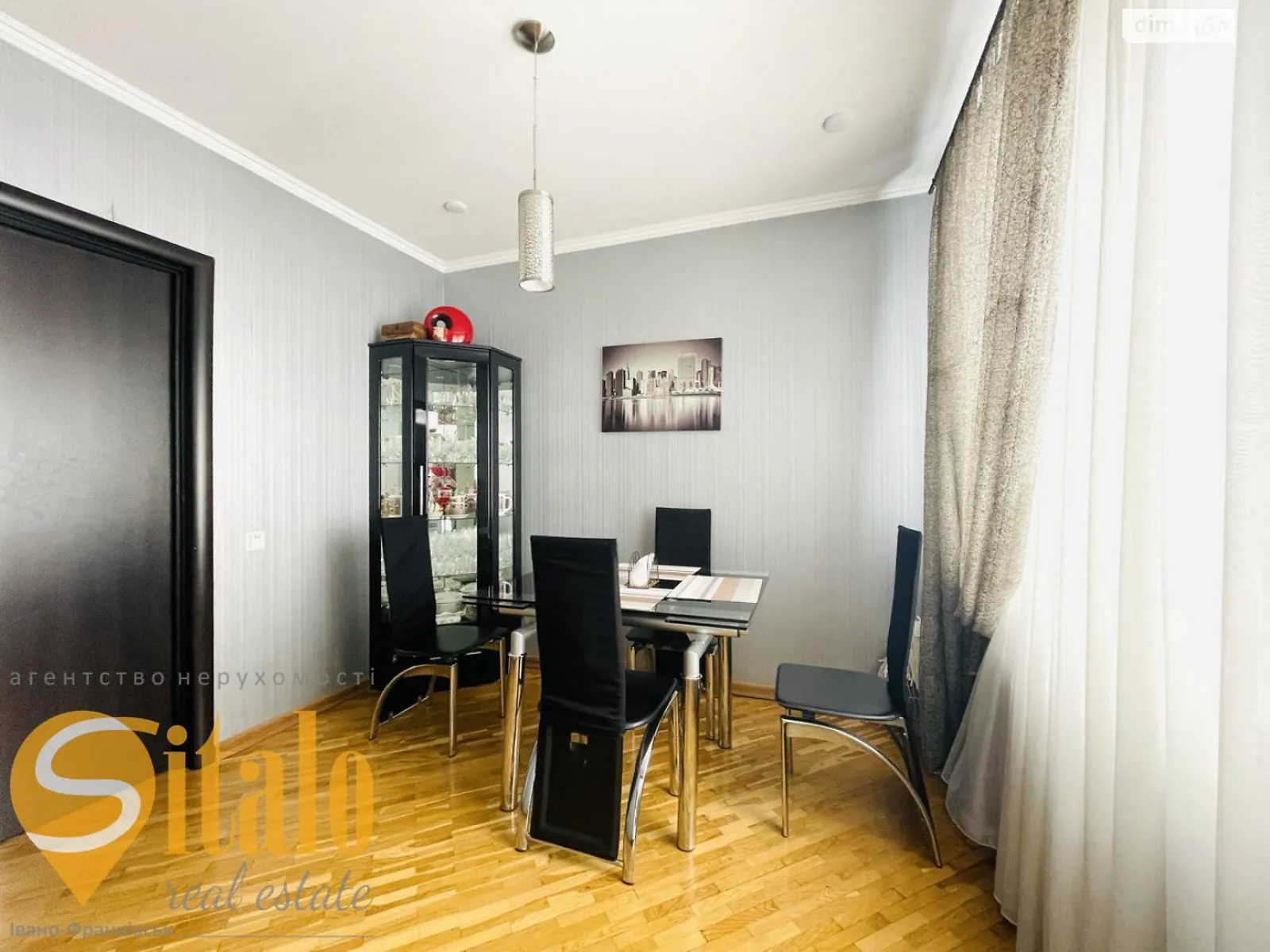 Продається 3-кімнатна квартира 105 кв. м у Івано-Франківську, Калуське шосе