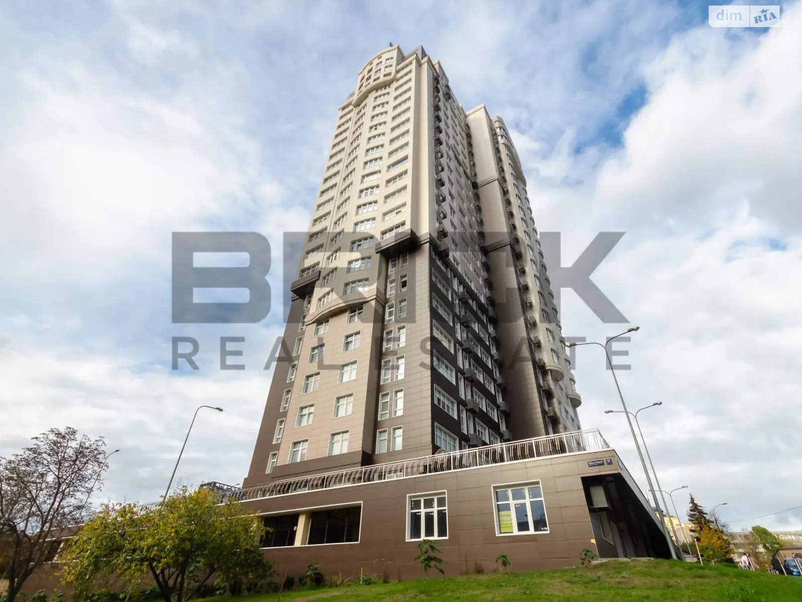 Продается 3-комнатная квартира 101 кв. м в Киеве, ул. Иоанна Павла II(Патриса Лумумбы), 11 - фото 1