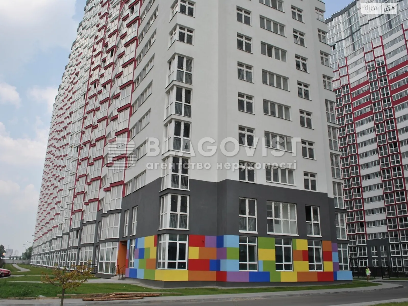 Продается 2-комнатная квартира 73 кв. м в Киеве, ул. Драгоманова - фото 1