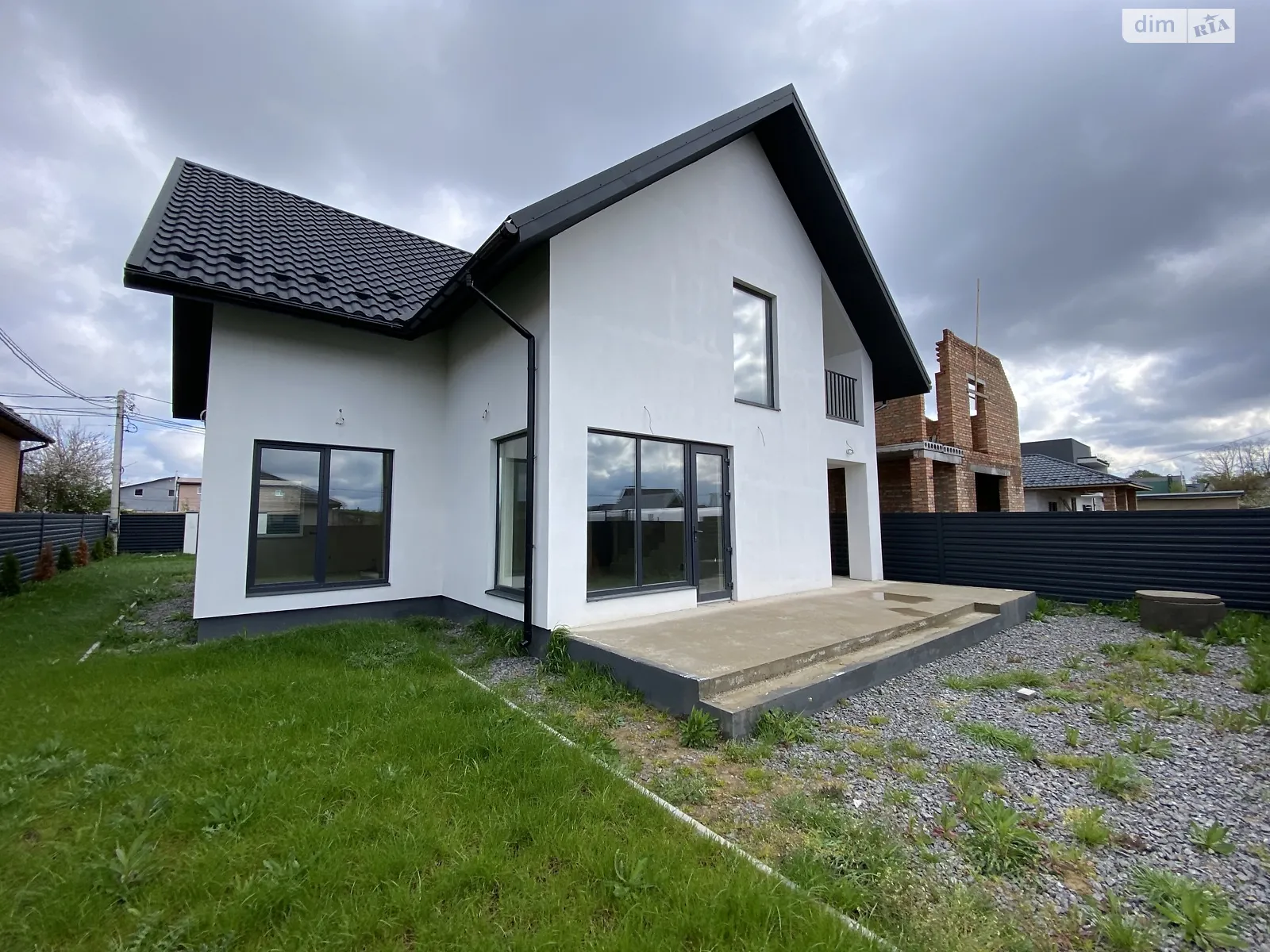 Продается дом на 2 этажа 180 кв. м с верандой, цена: 120000 $ - фото 1