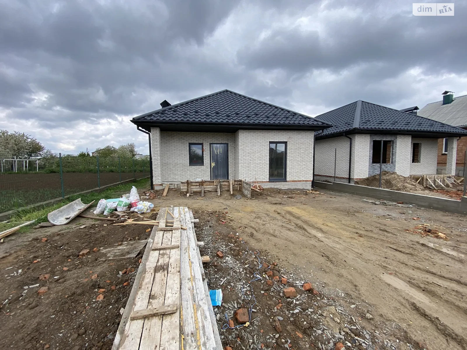 Продається одноповерховий будинок 105 кв. м з садом, цена: 80000 $ - фото 1
