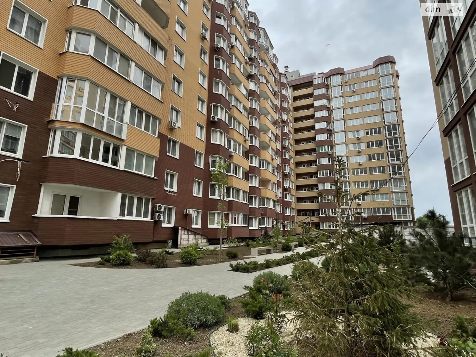 Продається 1-кімнатна квартира 41.7 кв. м у Одесі, вул. Паустовського - фото 1