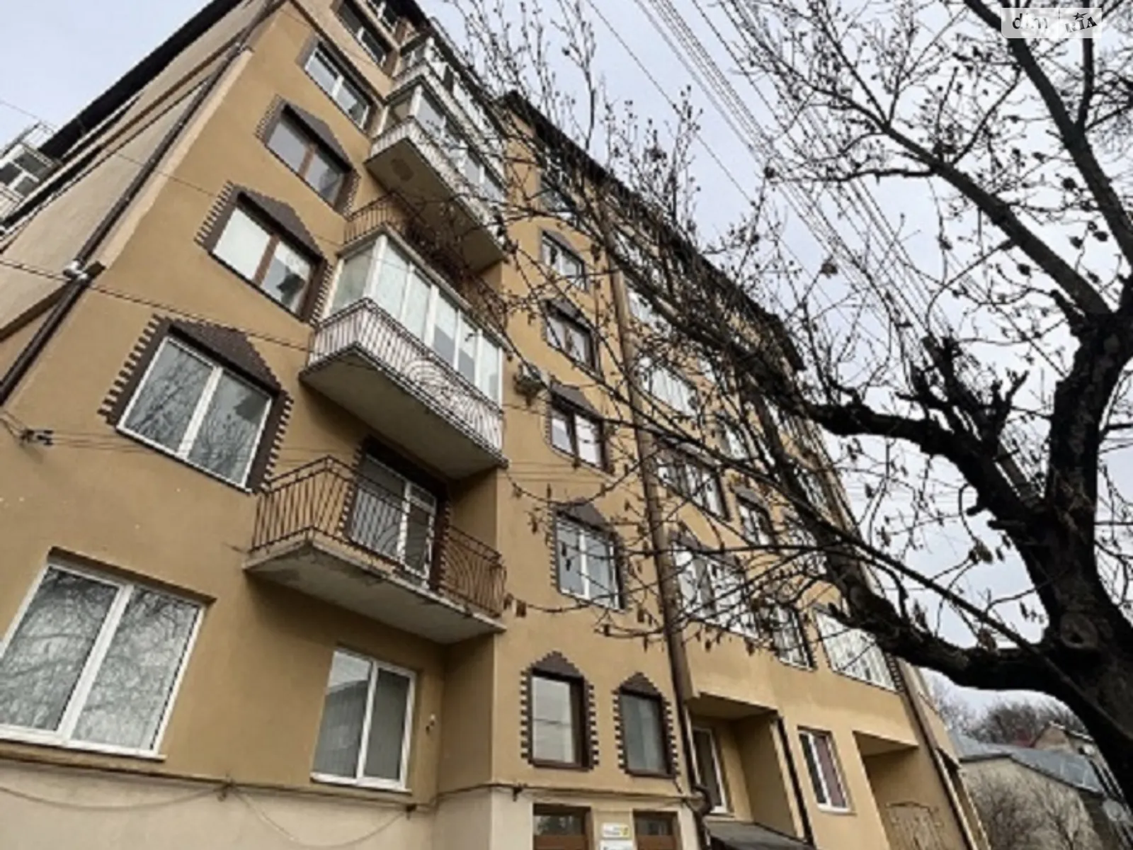 Продається 3-кімнатна квартира 79.8 кв. м у Івано-Франківську