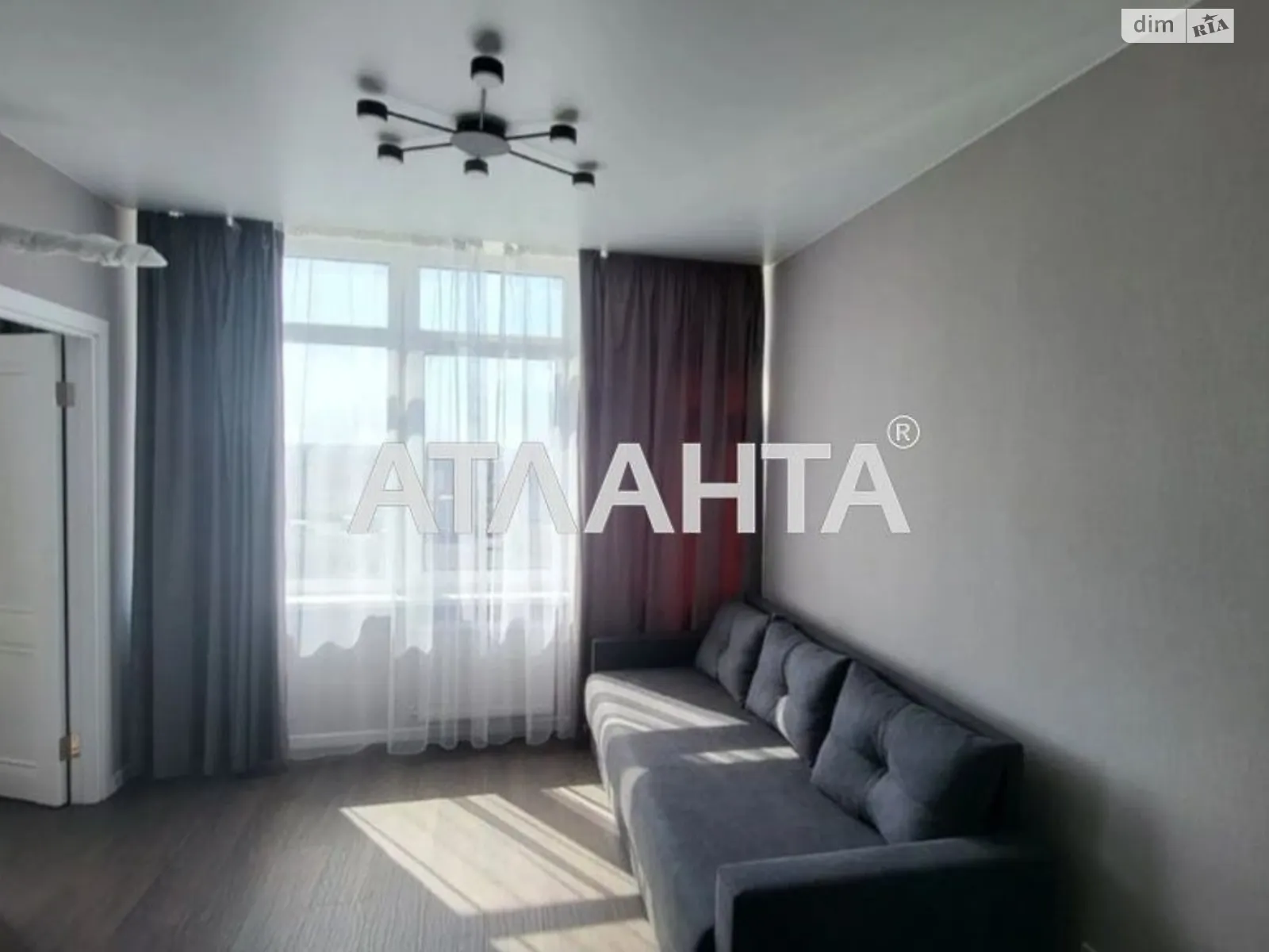 Продается 1-комнатная квартира 44 кв. м в Крыжановке, ул. Академика Сахарова - фото 1