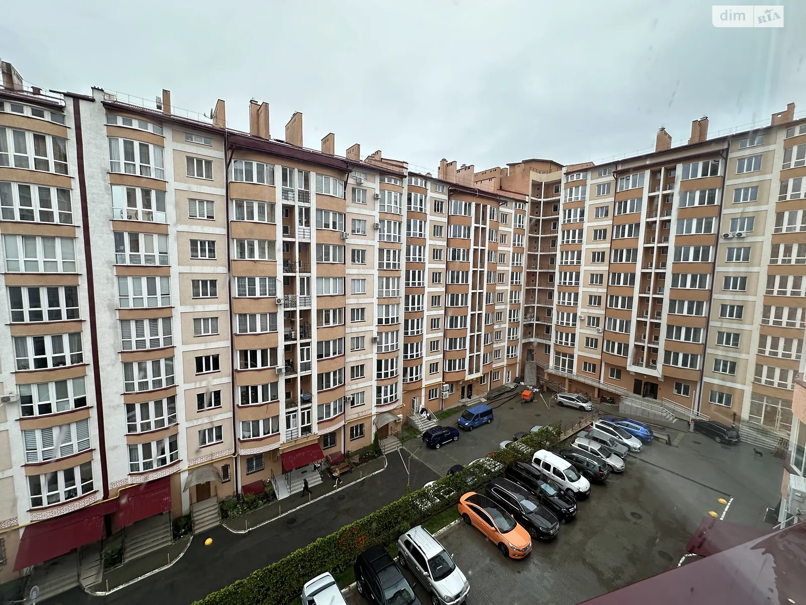 Продается 2-комнатная квартира 67 кв. м в Черновцах, ул. Дмитрия Ковалева(Минина Кузьмы), 2 - фото 1