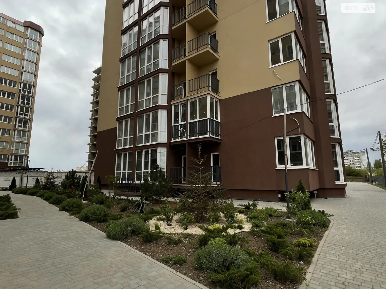 Продается 1-комнатная квартира 42.6 кв. м в Одессе, ул. 28-й Бригады(Паустовского) - фото 1