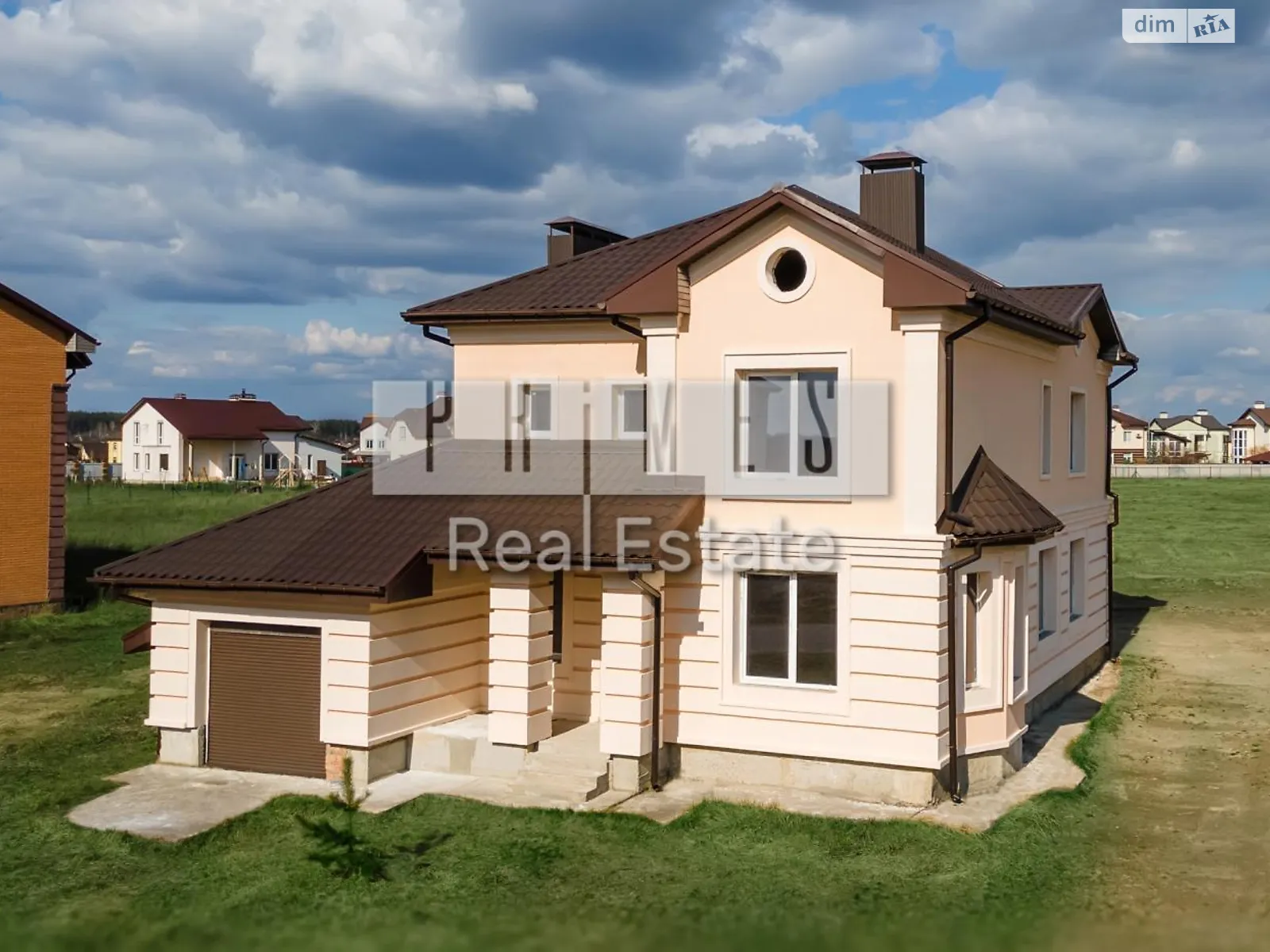 Продается дом на 2 этажа 231 кв. м с гаражом, цена: 179000 $ - фото 1