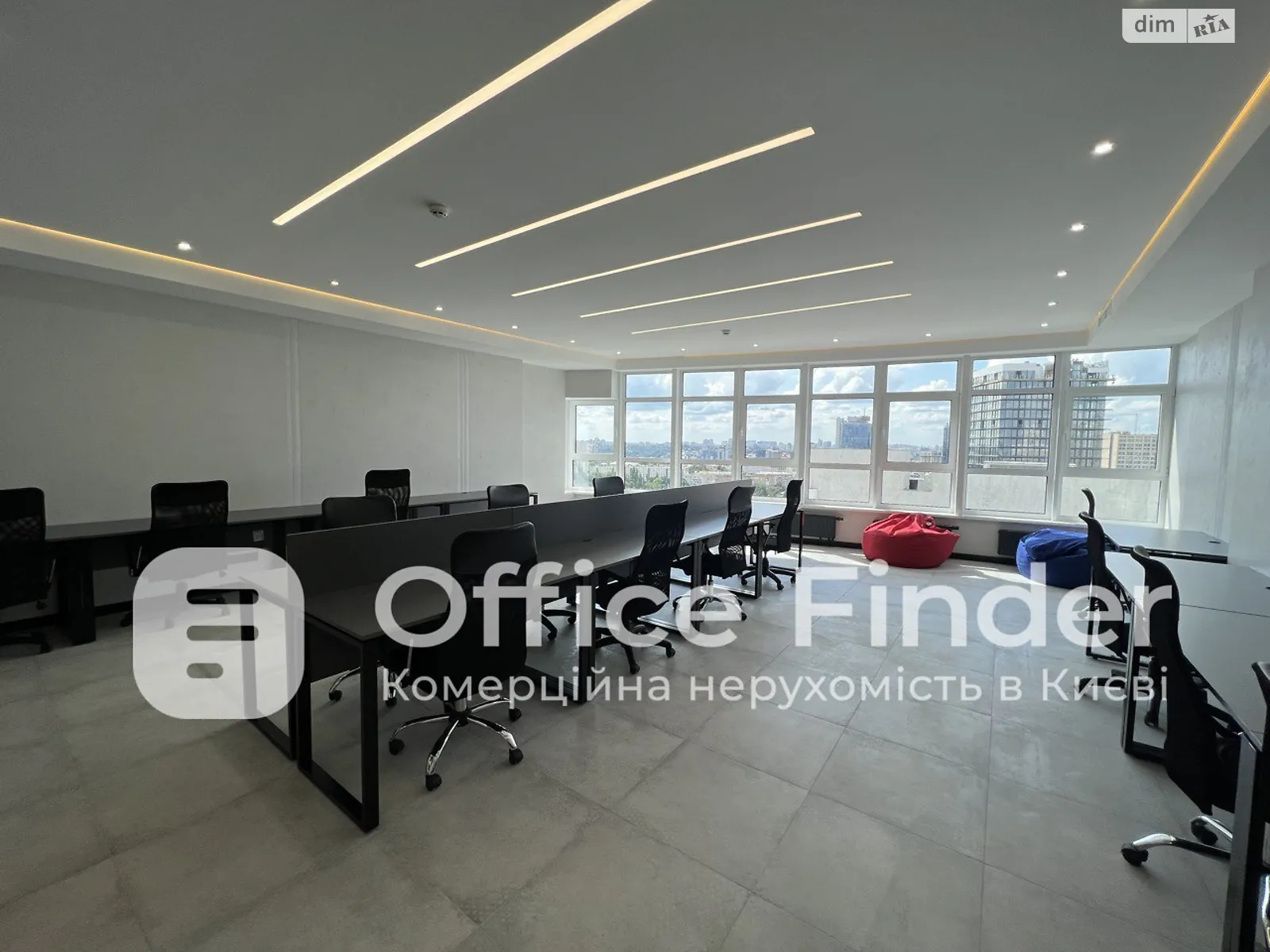 Продается офис 131 кв. м в бизнес-центре - фото 2