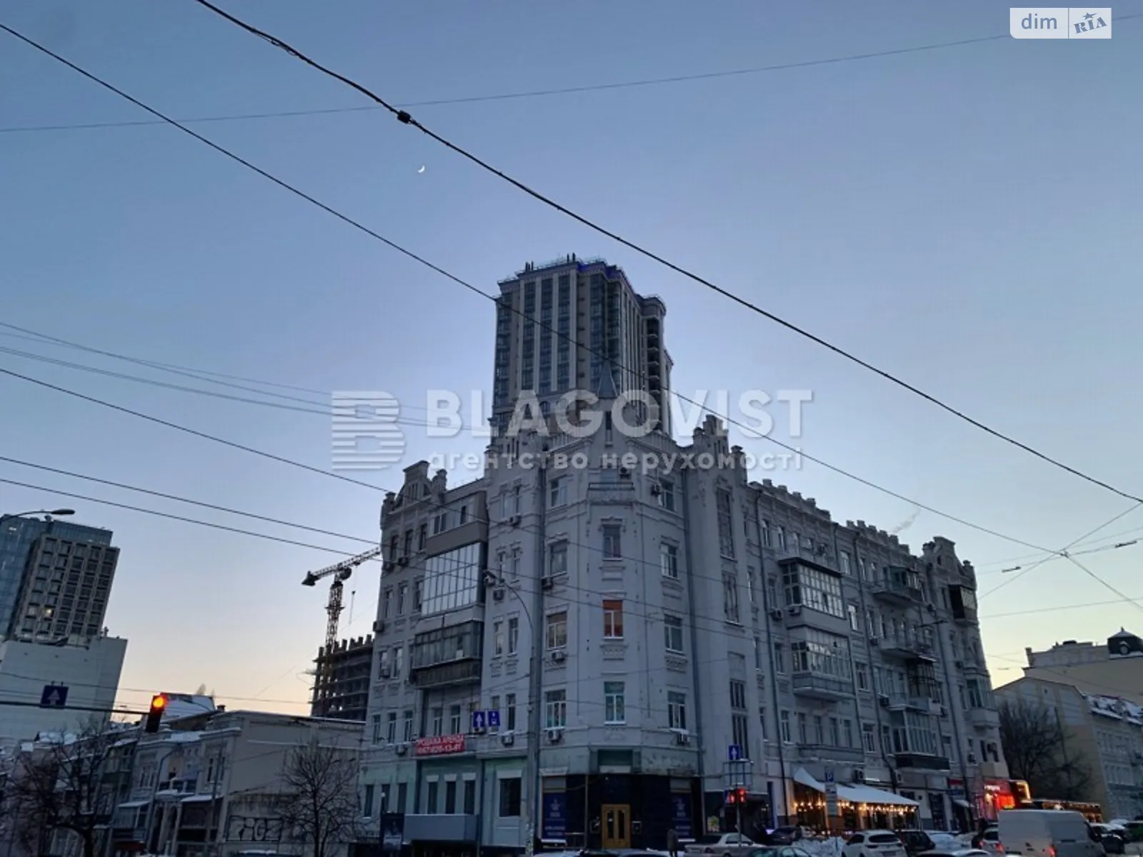 Продается 2-комнатная квартира 78 кв. м в Киеве, ул. Саксаганского, 33/35