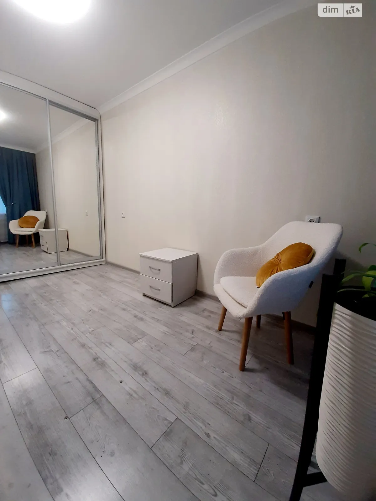 Продается 2-комнатная квартира 45.7 кв. м в Днепре, ул. Метростроевская, 3 - фото 1