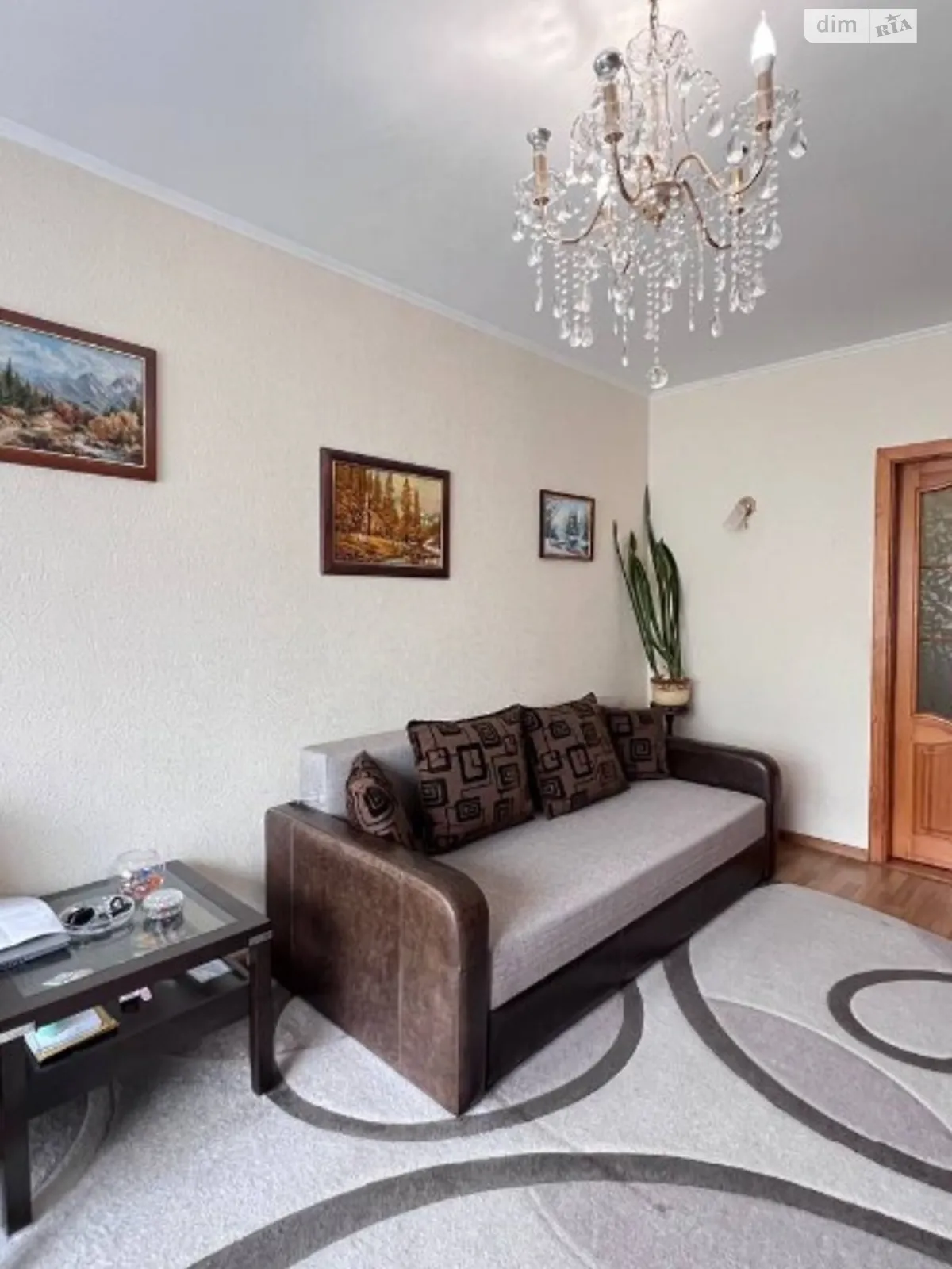 Продается 3-комнатная квартира 64 кв. м в Ровно