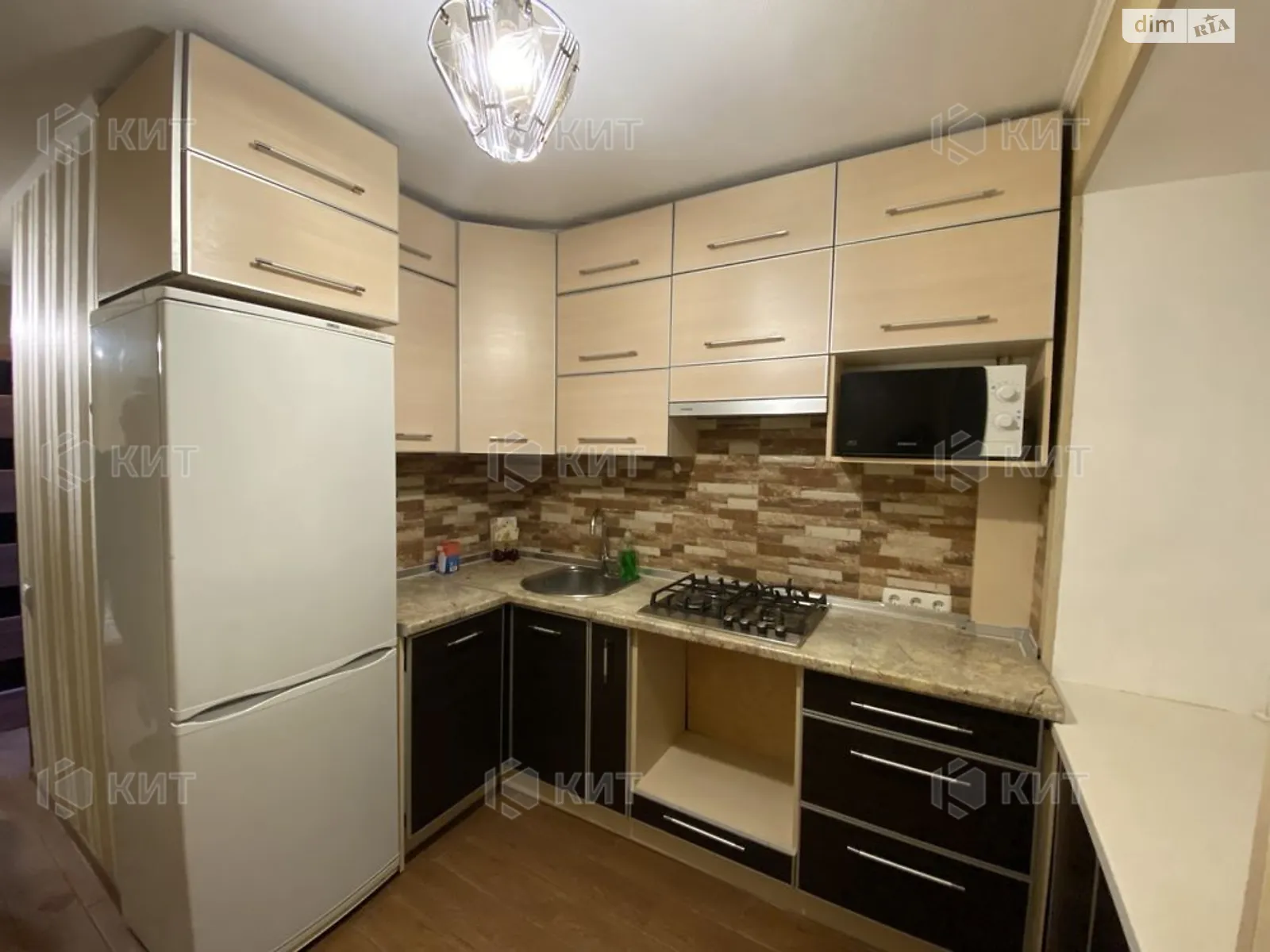 Продается 2-комнатная квартира 45 кв. м в Харькове, цена: 45000 $
