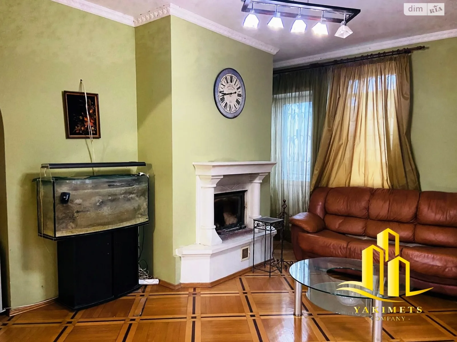 Продается дом на 4 этажа 401 кв. м с гаражом, цена: 140000 $ - фото 1