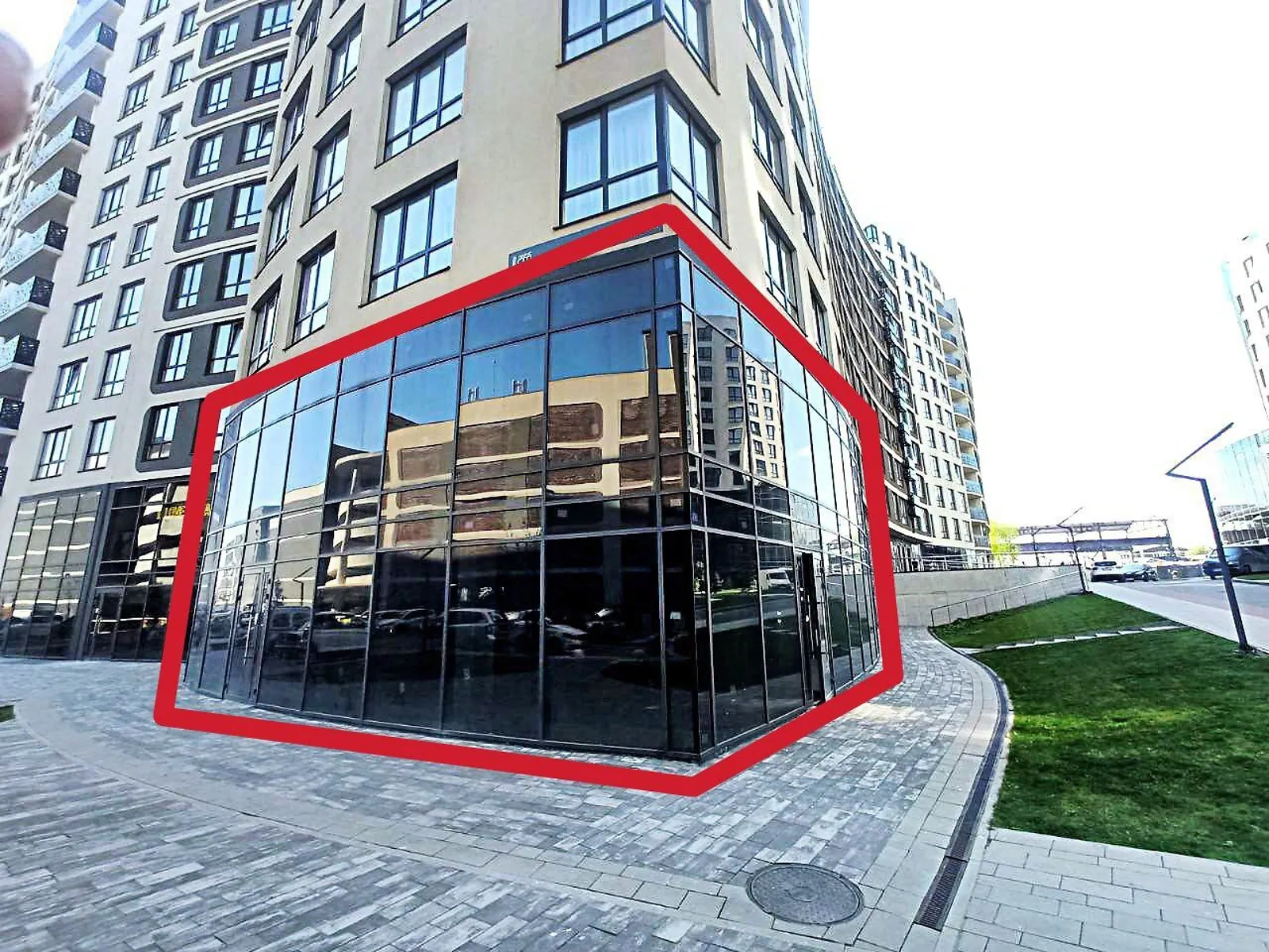 Сдается в аренду объект сферы услуг 293 кв. м в 12-этажном здании - фото 2