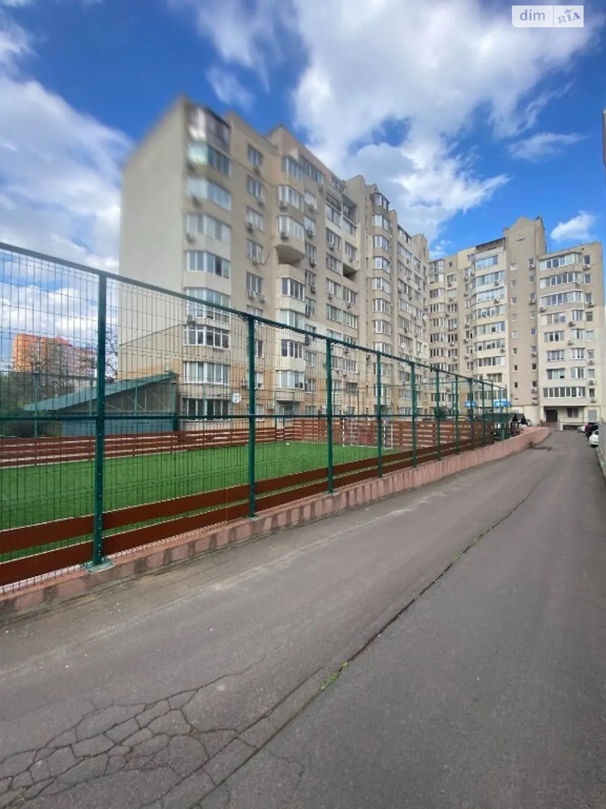 Продается 3-комнатная квартира 107 кв. м в Одессе, пер. Светлый - фото 1