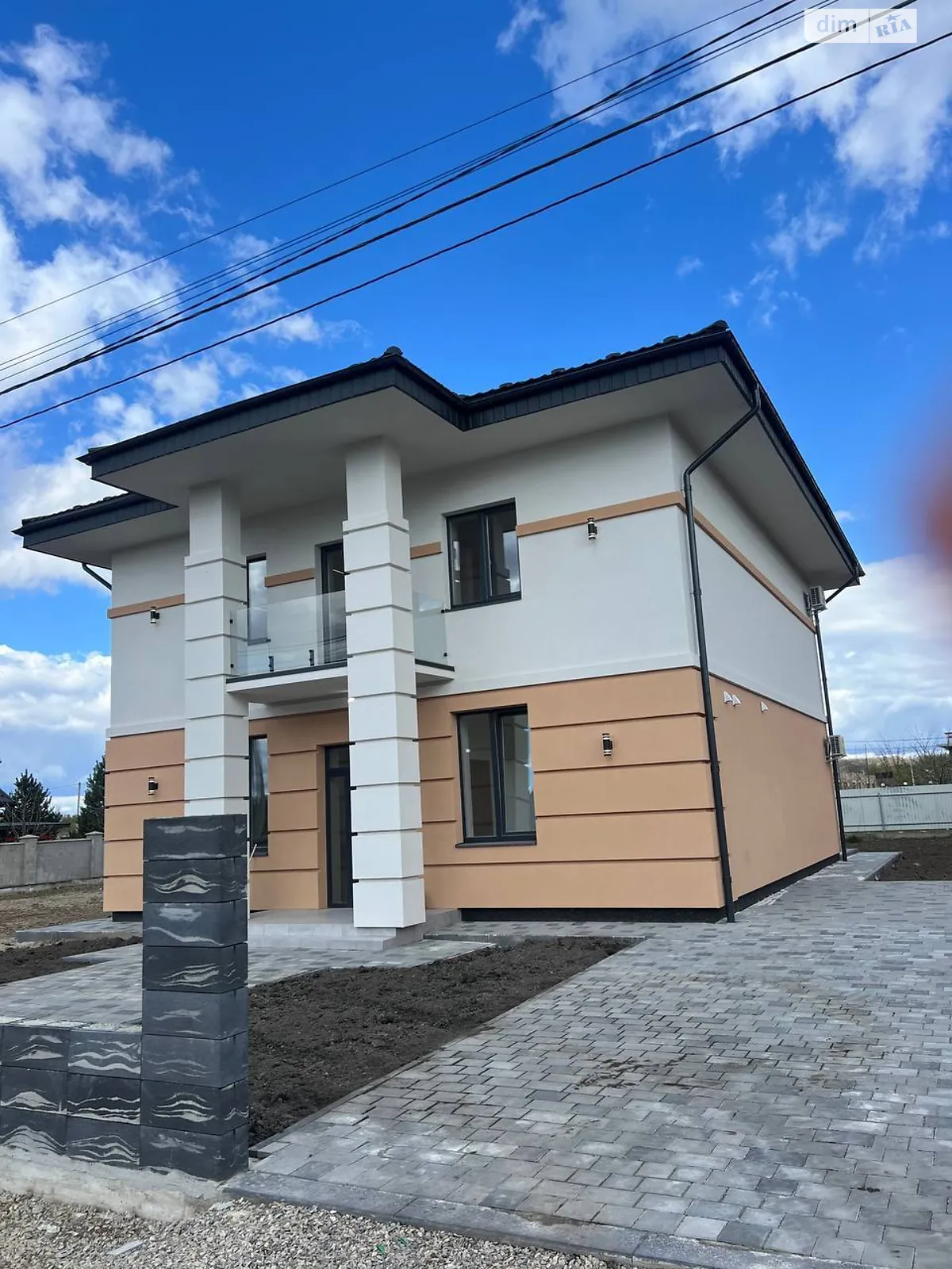 Продається будинок 2 поверховий 200 кв. м з каміном, цена: 340000 $